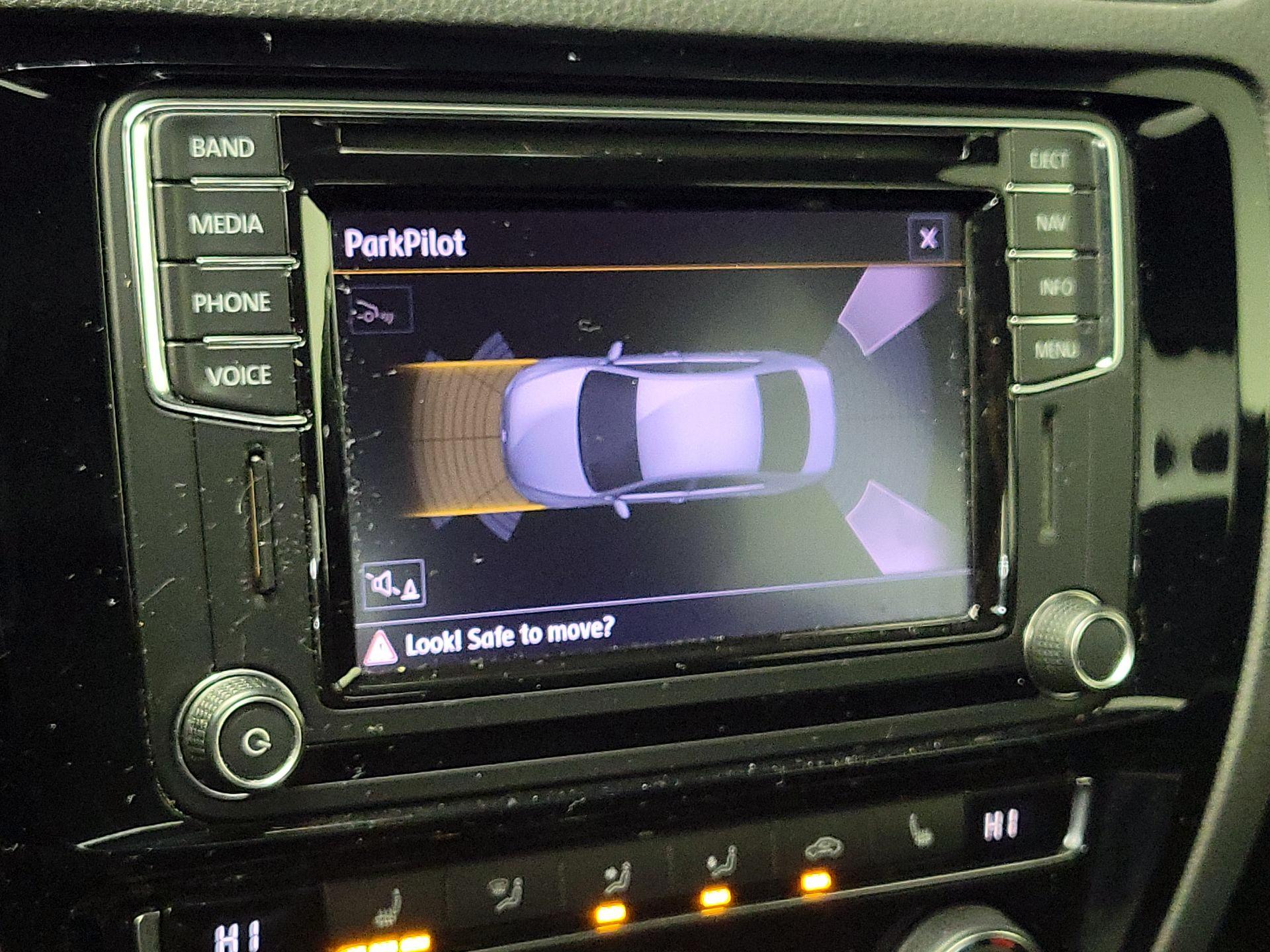 Thumbnail: 2017 Volkswagen Jetta - 15