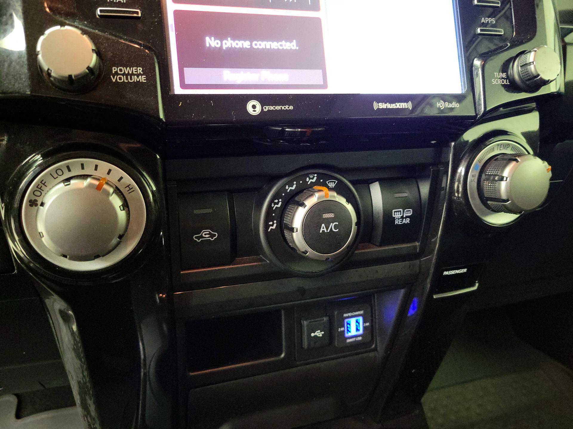 Thumbnail: 2020 Toyota 4Runner - 17