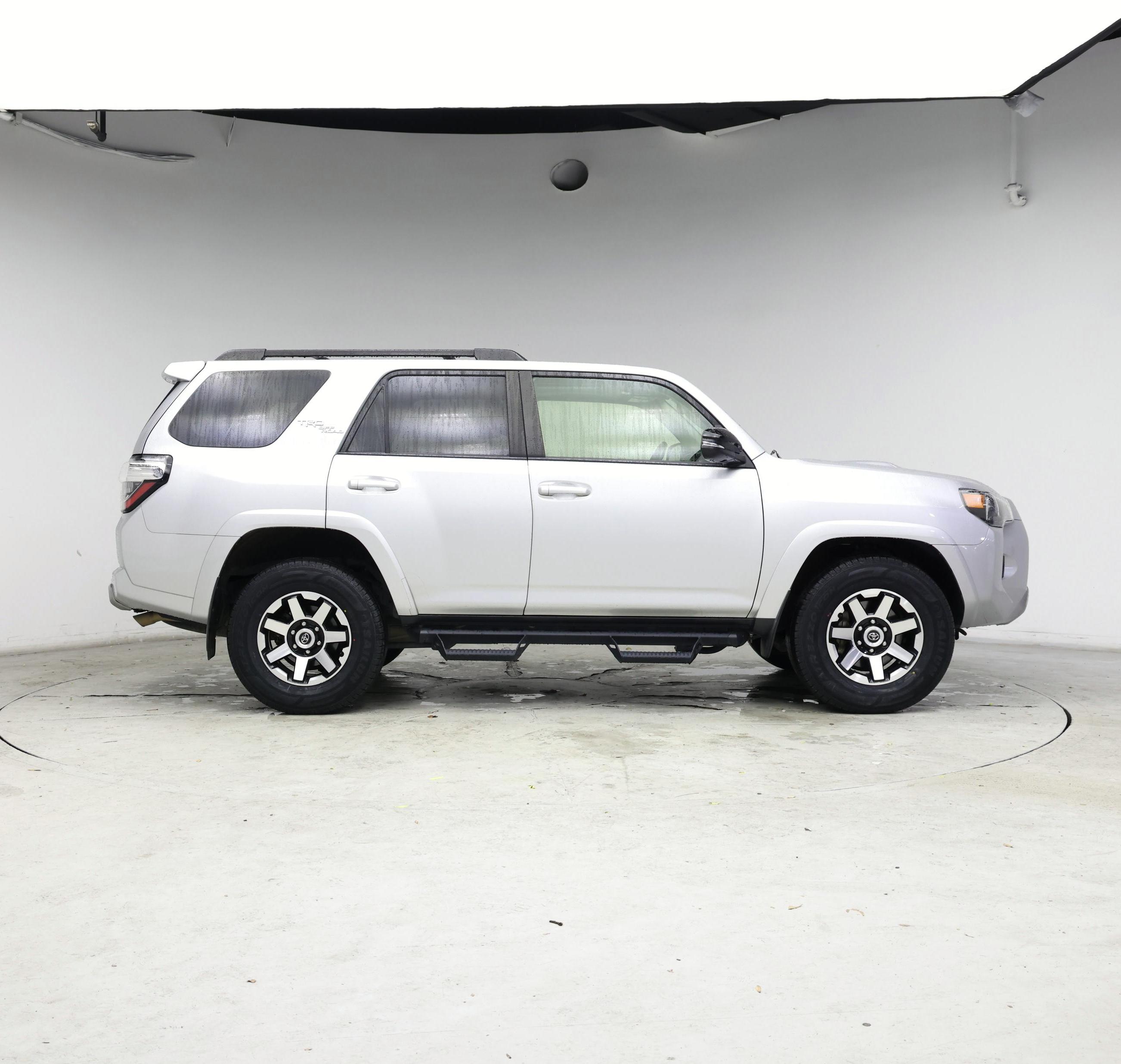Thumbnail: 2020 Toyota 4Runner - 7