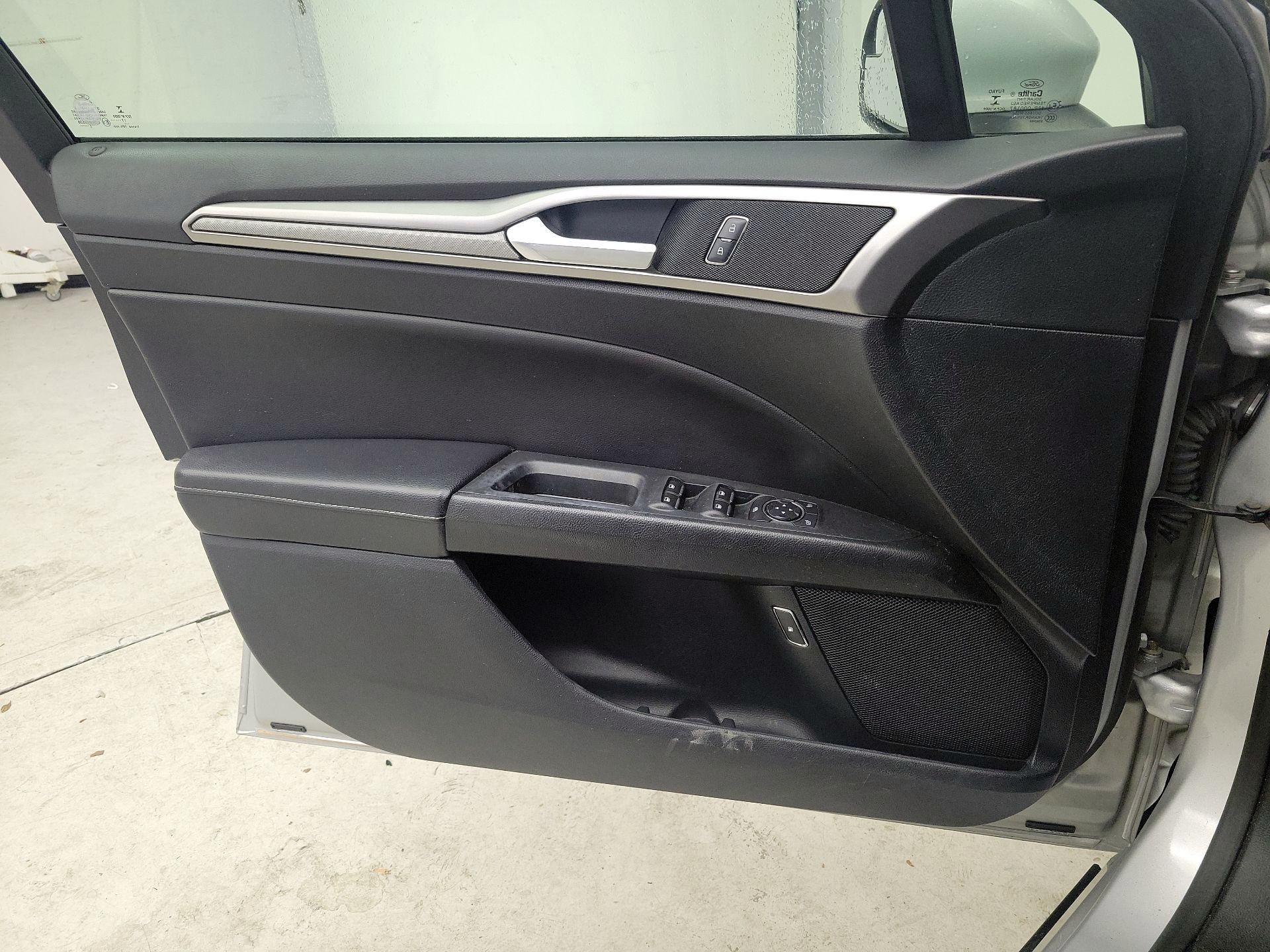 Thumbnail: 2018 Ford Fusion - 12