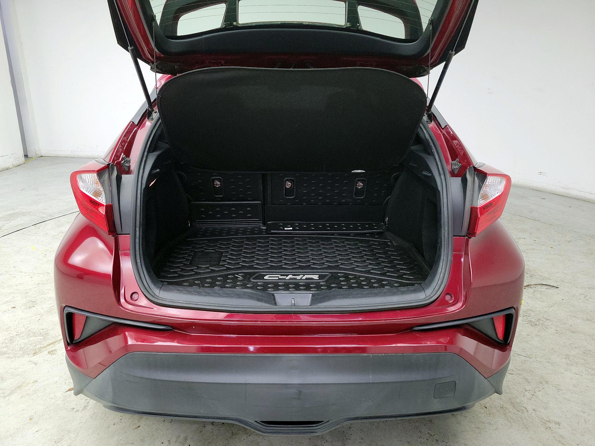 Thumbnail: 2018 Toyota C-HR - 20