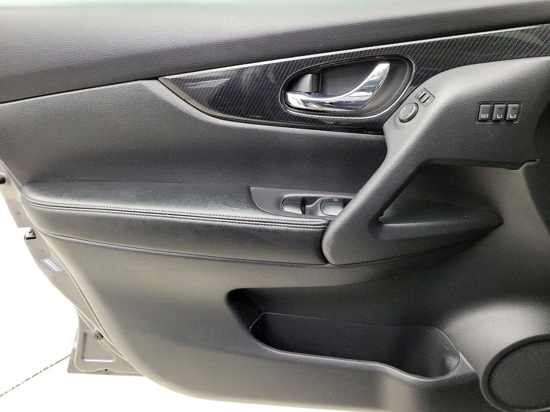 Thumbnail: 2020 Nissan Rogue - 12