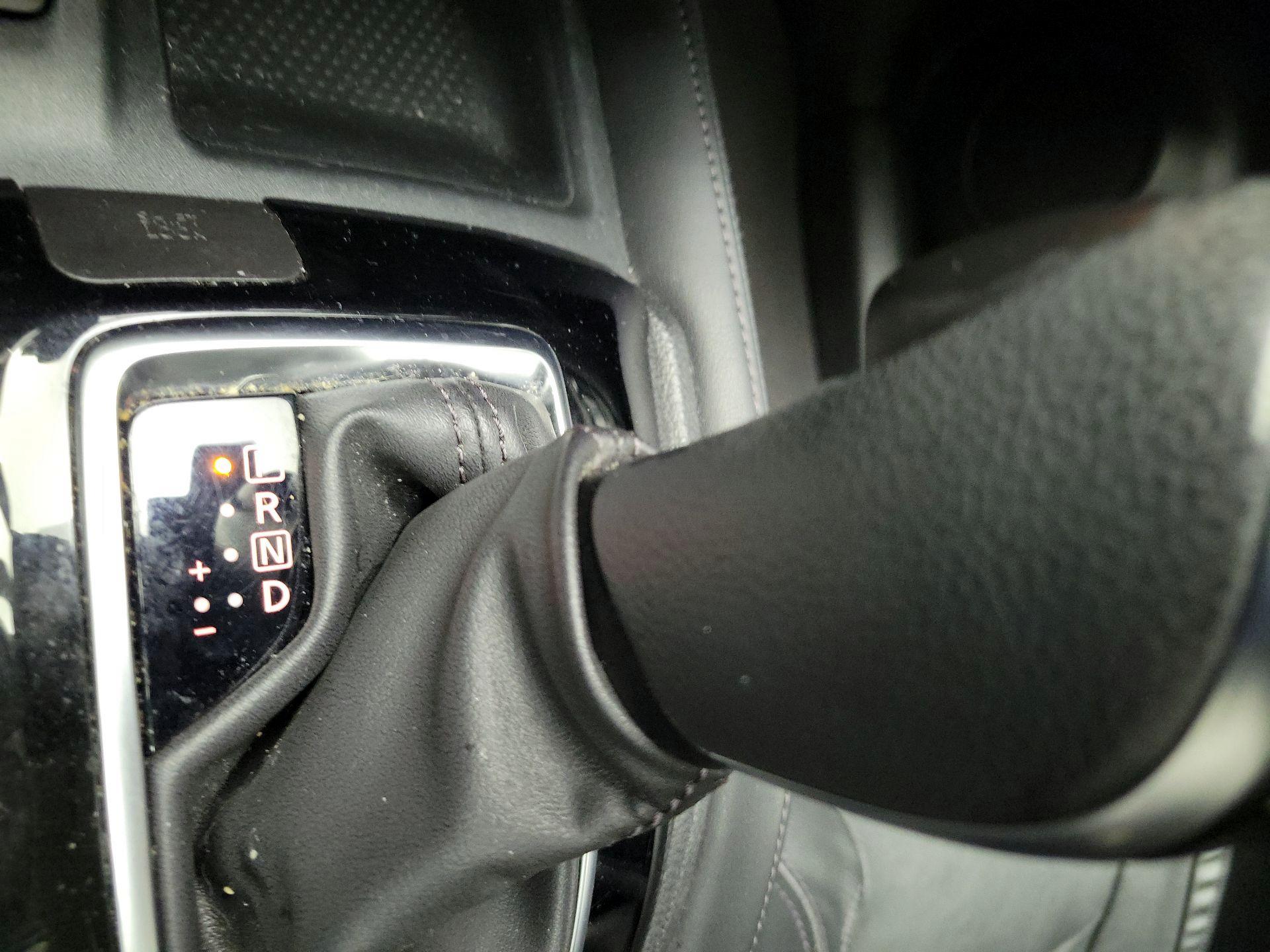 Thumbnail: 2020 Nissan Rogue - 18