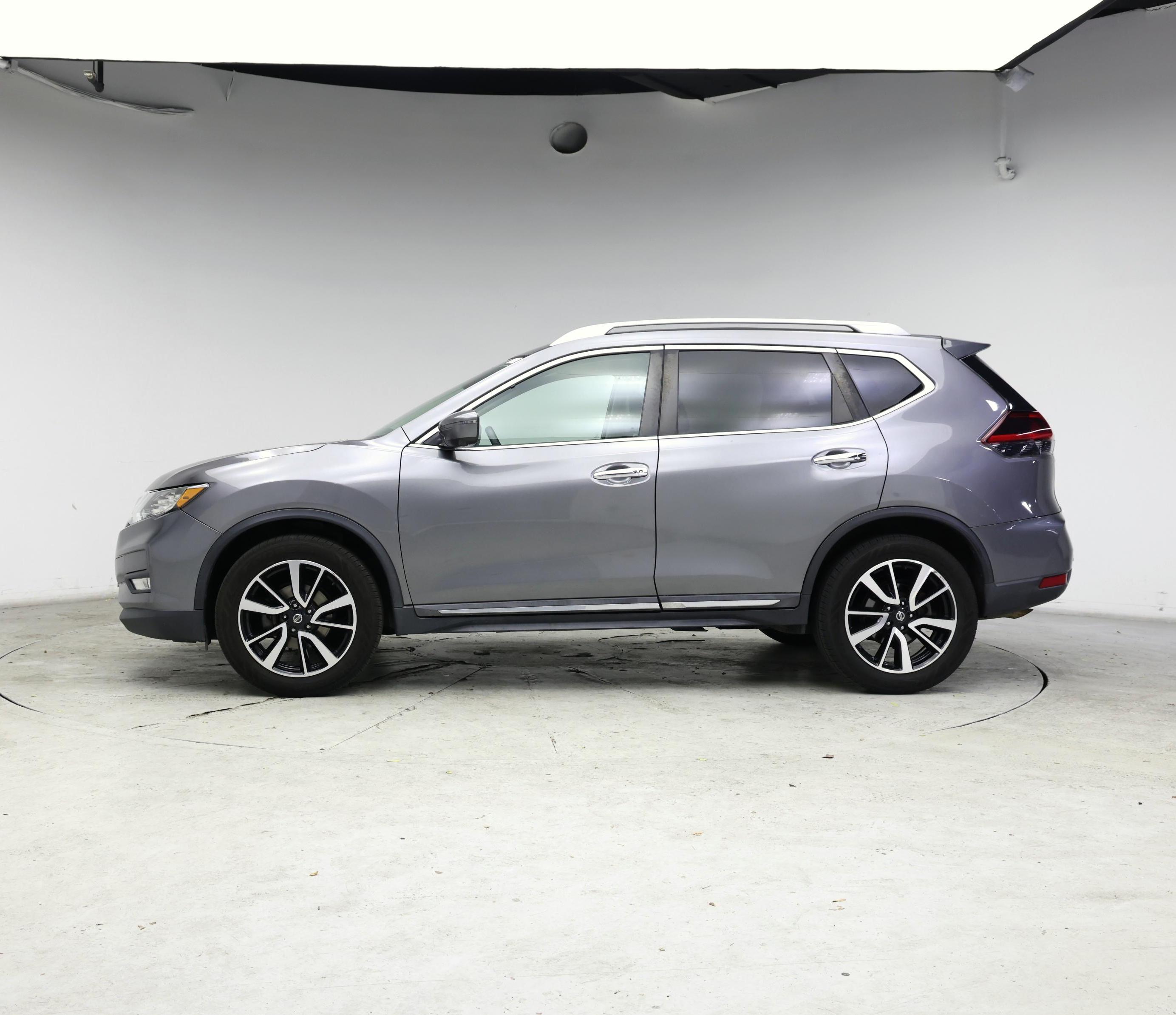 Thumbnail: 2020 Nissan Rogue - 3