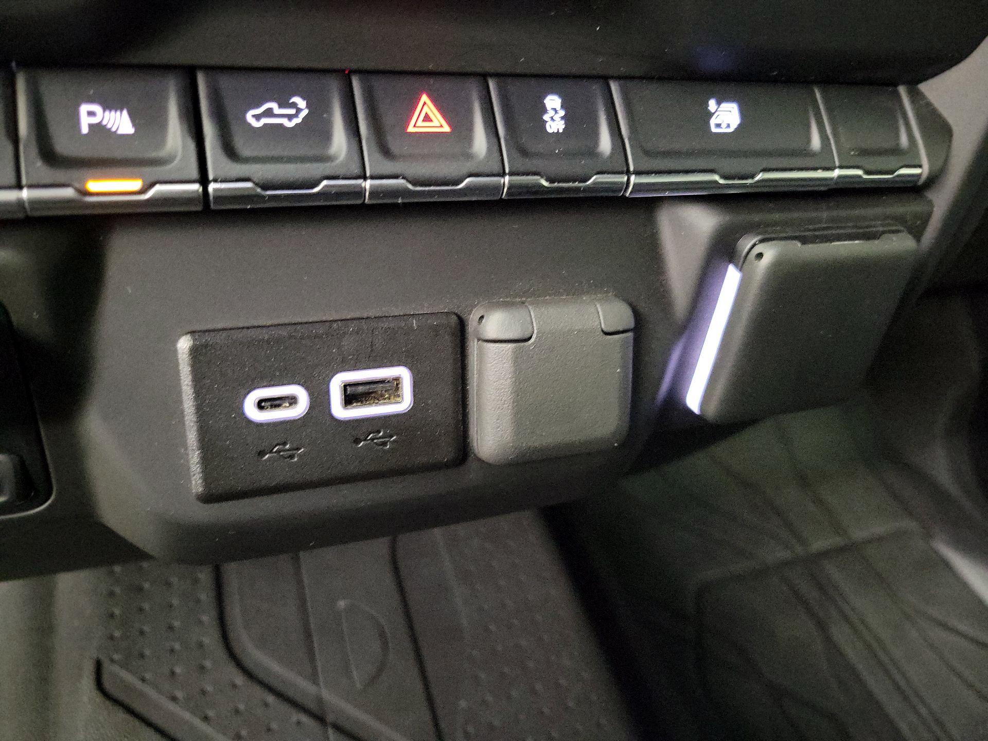 Thumbnail: 2024 Chevrolet Silverado 2500 - 18