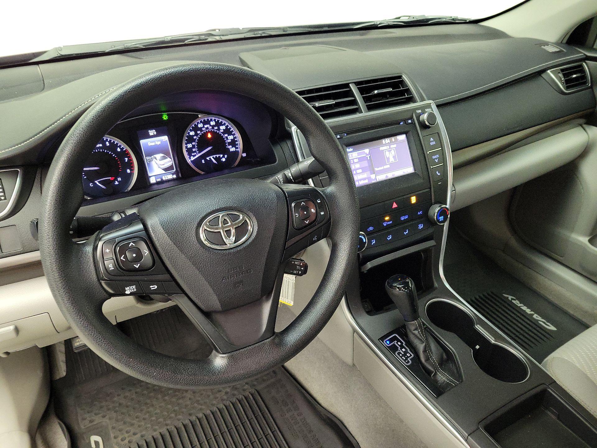 Thumbnail: 2017 Toyota Camry - 9