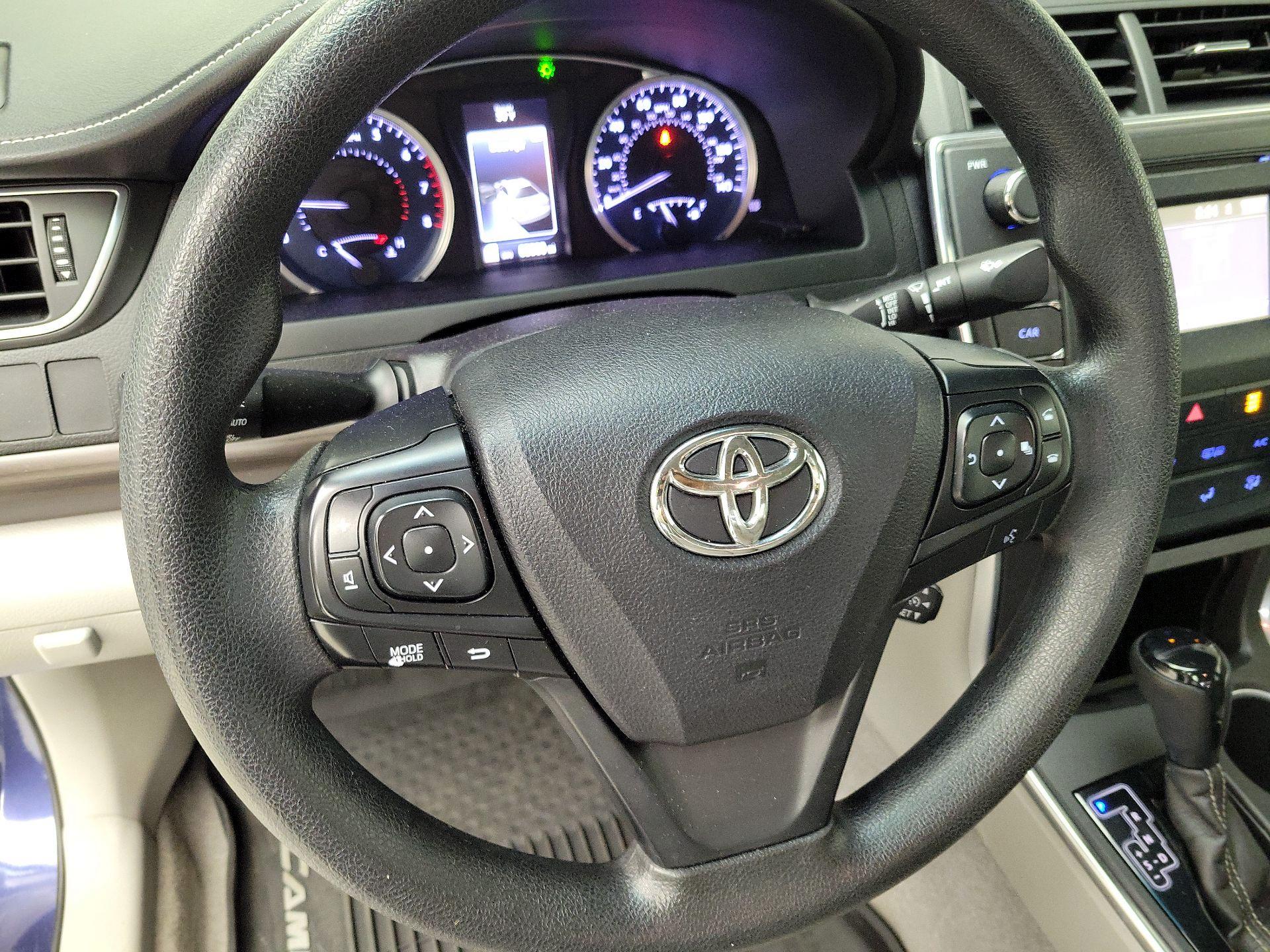 Thumbnail: 2017 Toyota Camry - 10