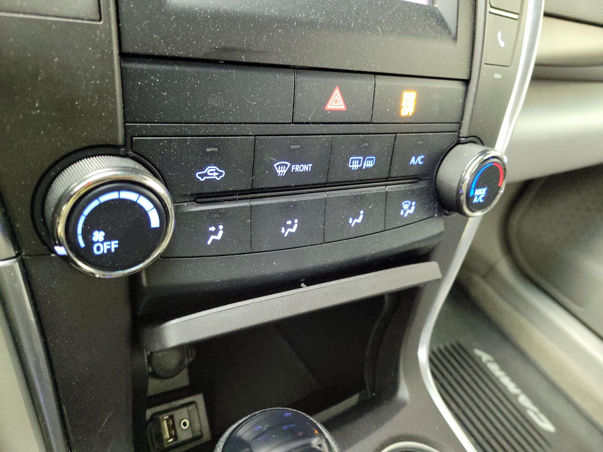 Thumbnail: 2017 Toyota Camry - 15