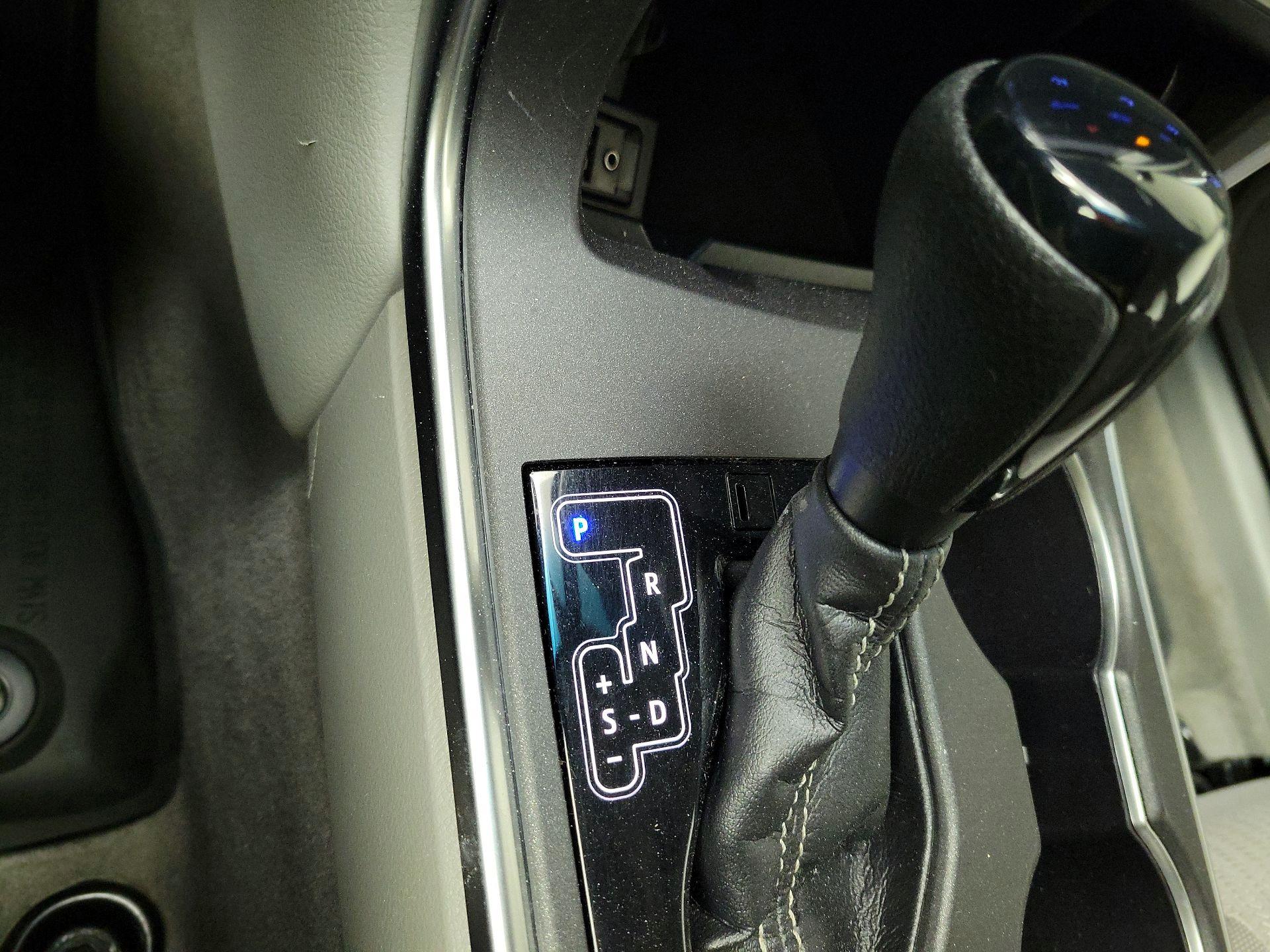 Thumbnail: 2017 Toyota Camry - 16