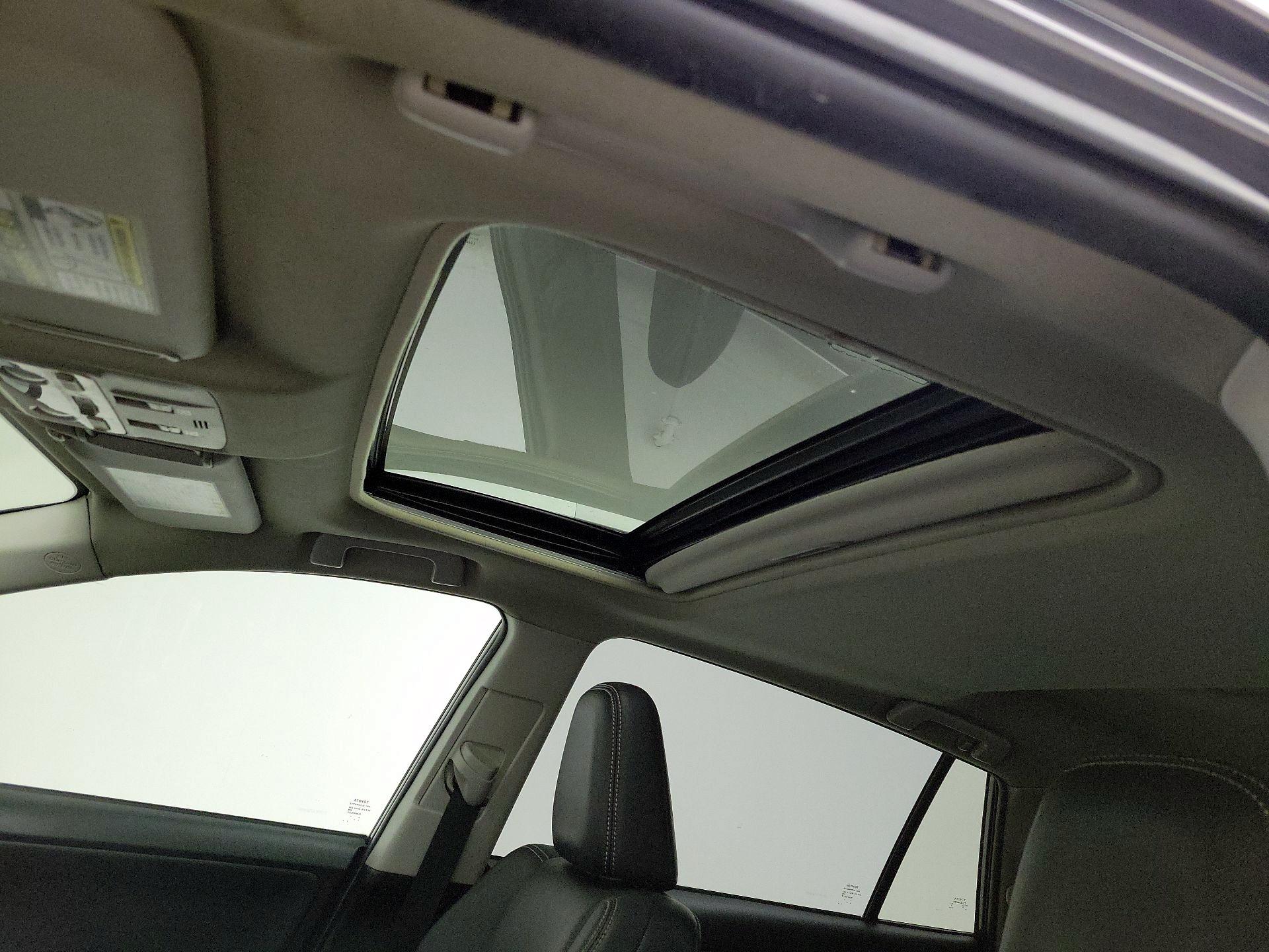 Thumbnail: 2015 Toyota RAV4 - 19