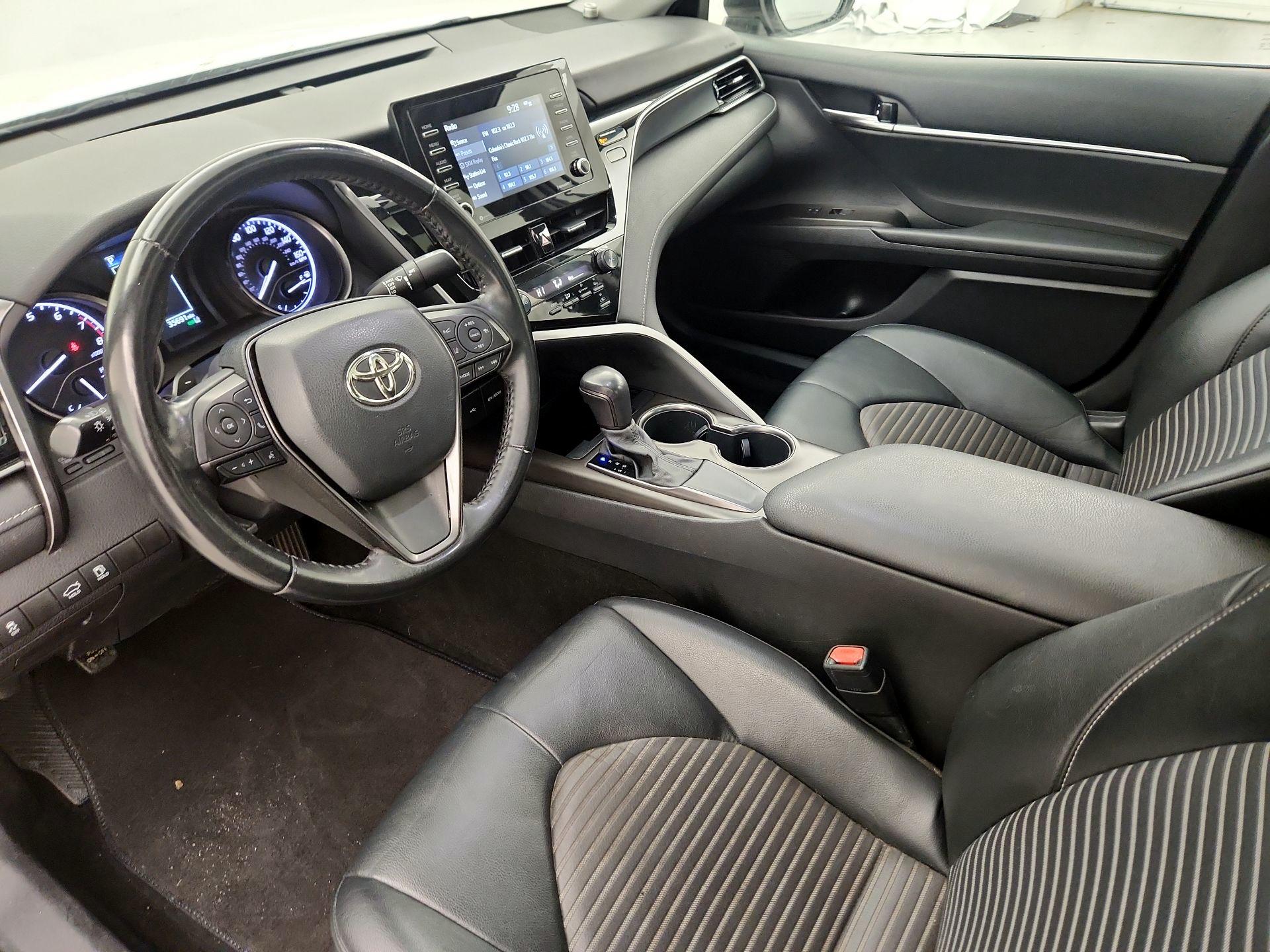 Thumbnail: 2021 Toyota Camry - 11