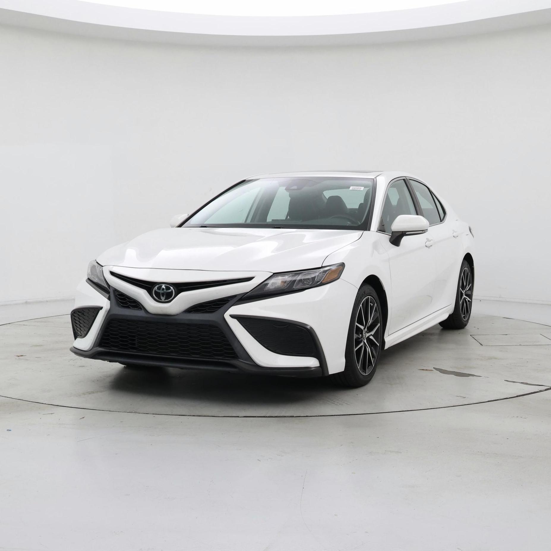 Thumbnail: 2021 Toyota Camry - 4