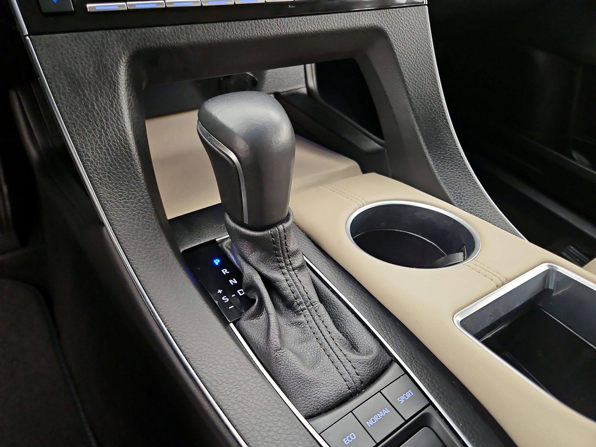 Thumbnail: 2022 Toyota Avalon - 17