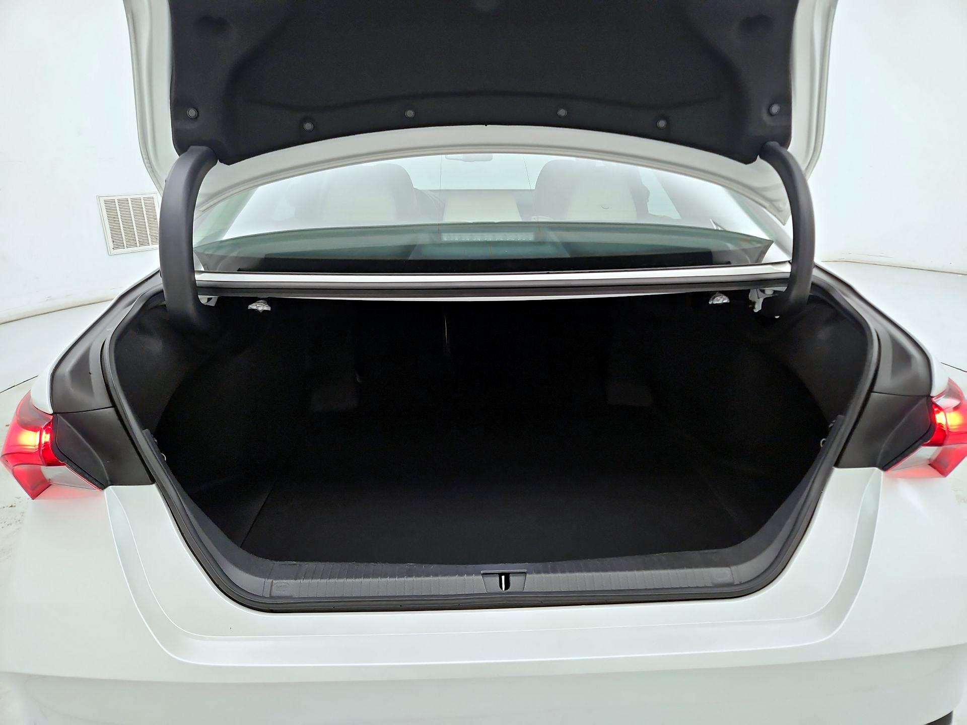 Thumbnail: 2022 Toyota Avalon - 20