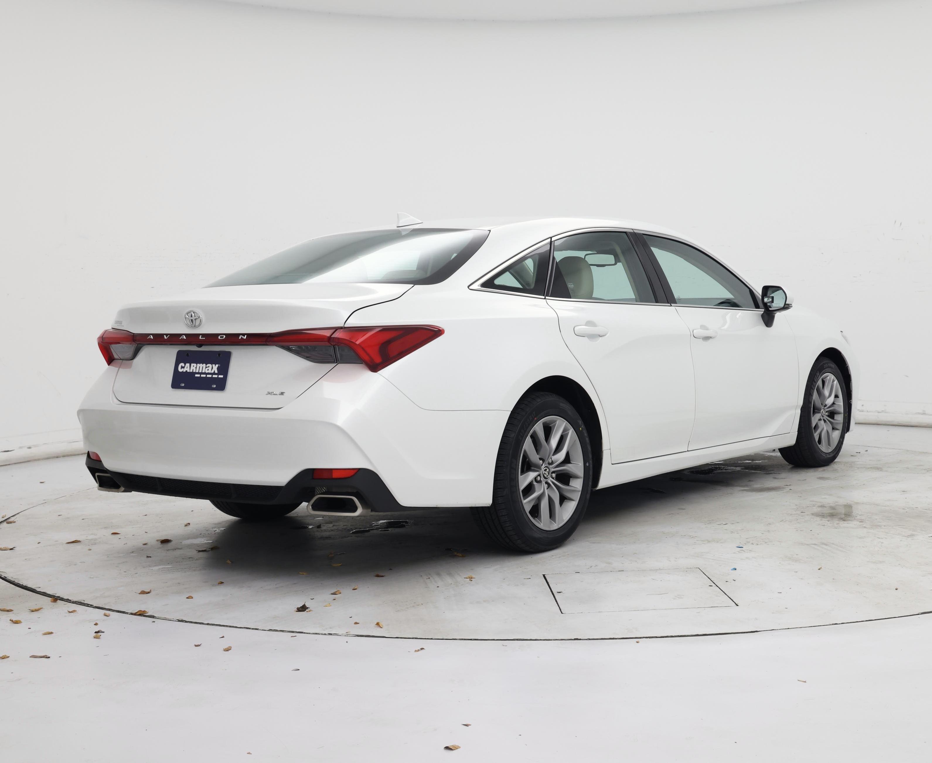 Thumbnail: 2022 Toyota Avalon - 8