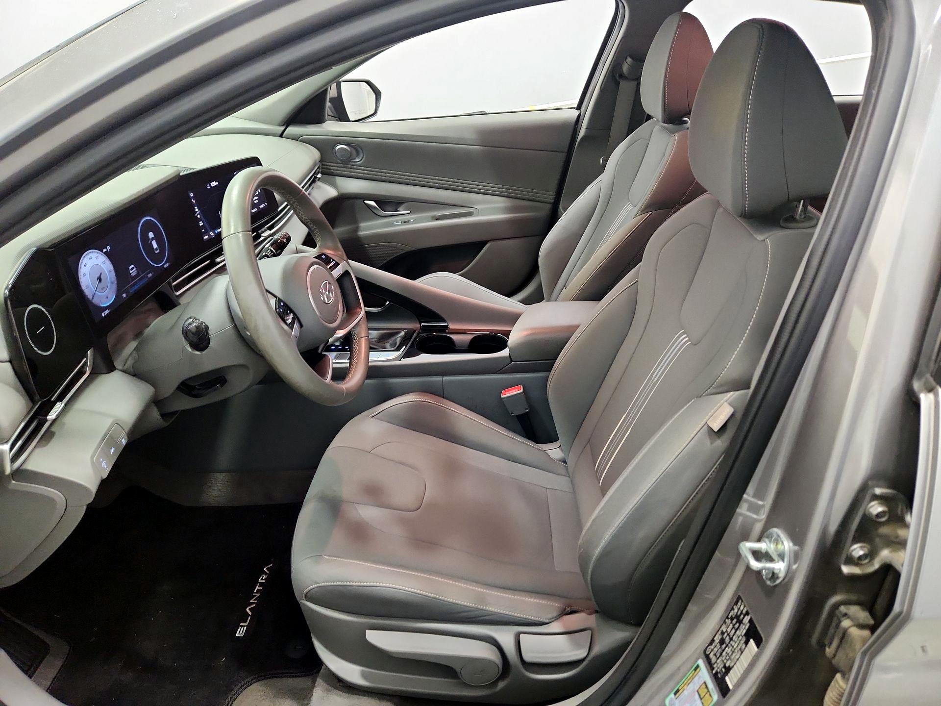 Thumbnail: 2023 Hyundai Elantra - 11