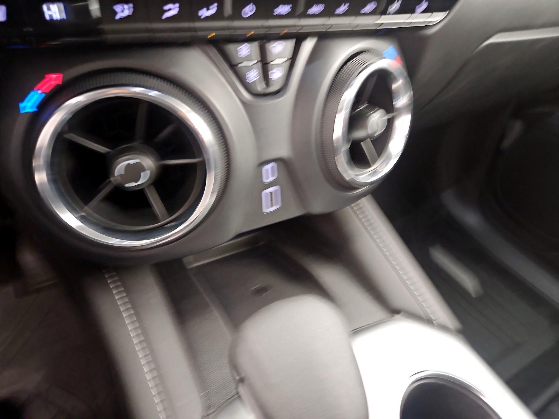 Thumbnail: 2024 Chevrolet Blazer - 18