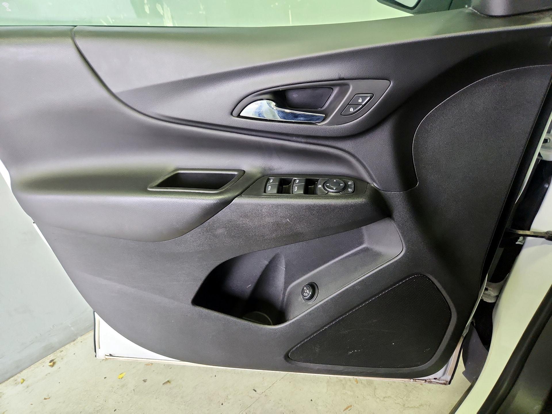 Thumbnail: 2022 Chevrolet Equinox - 12