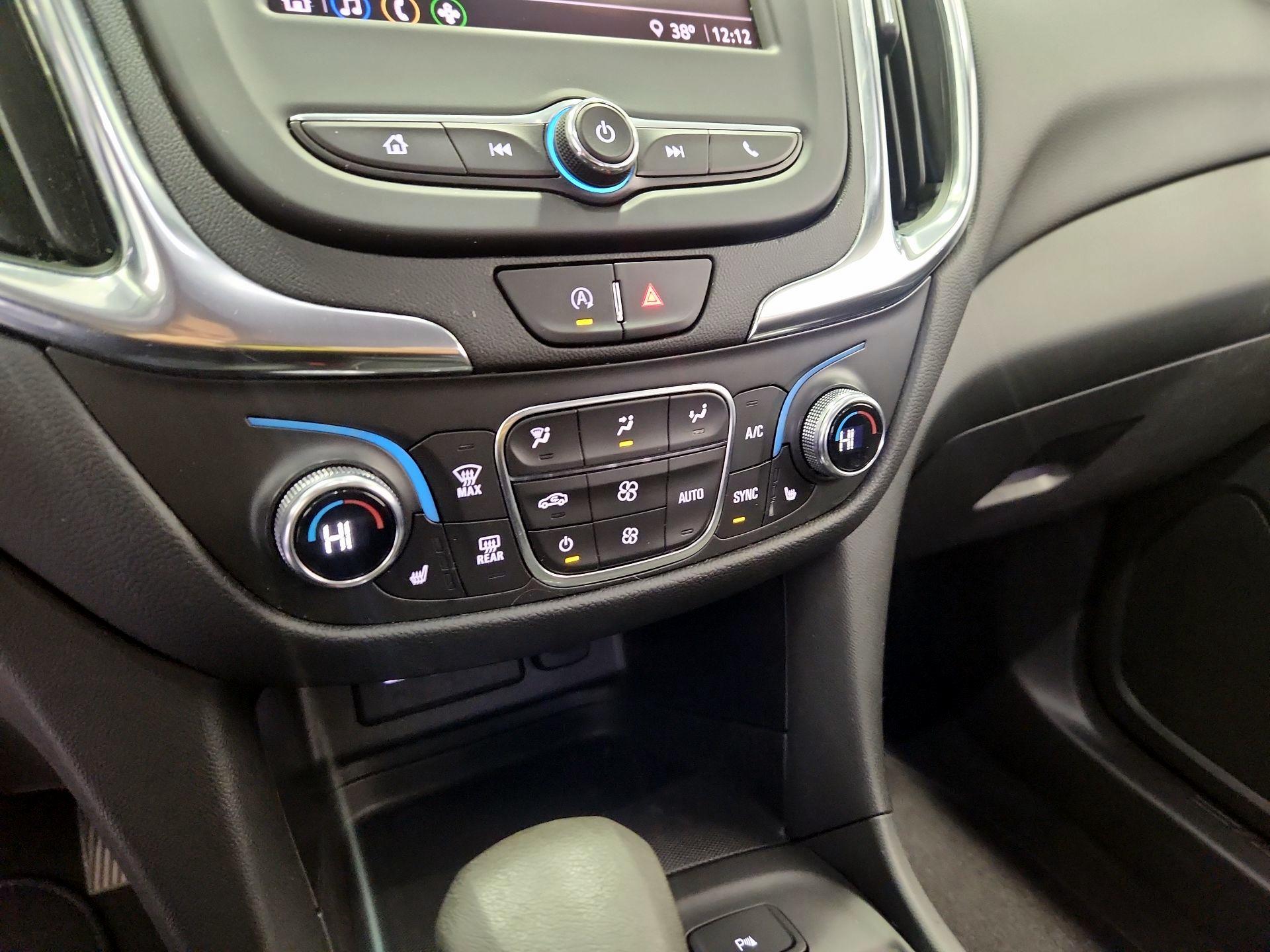 Thumbnail: 2022 Chevrolet Equinox - 16