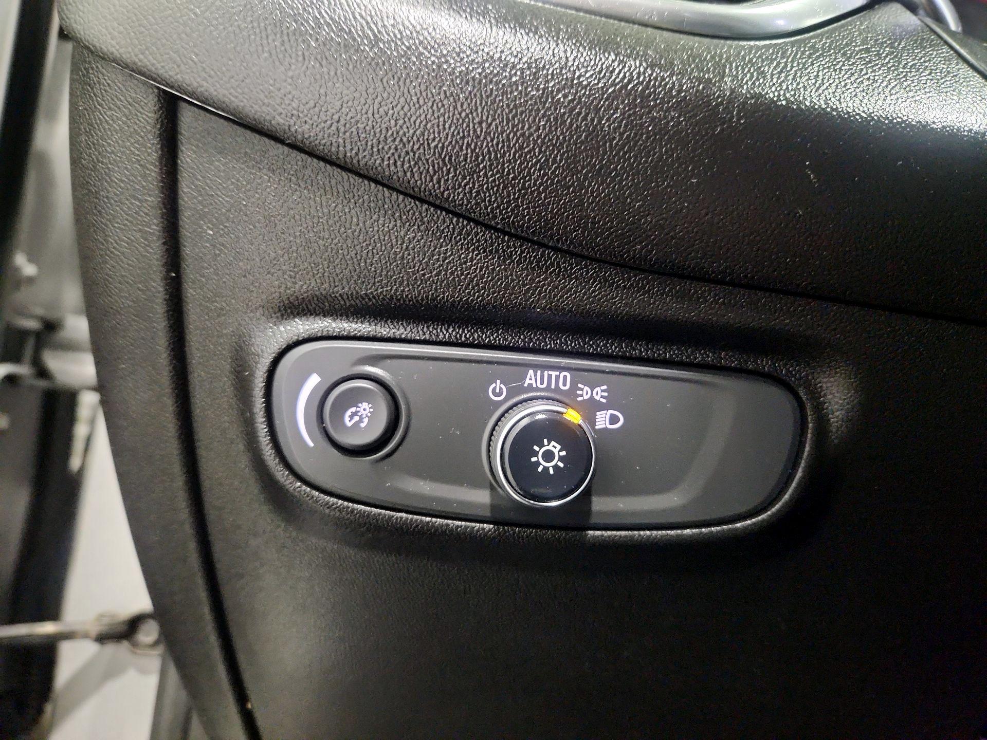 Thumbnail: 2022 Chevrolet Equinox - 13