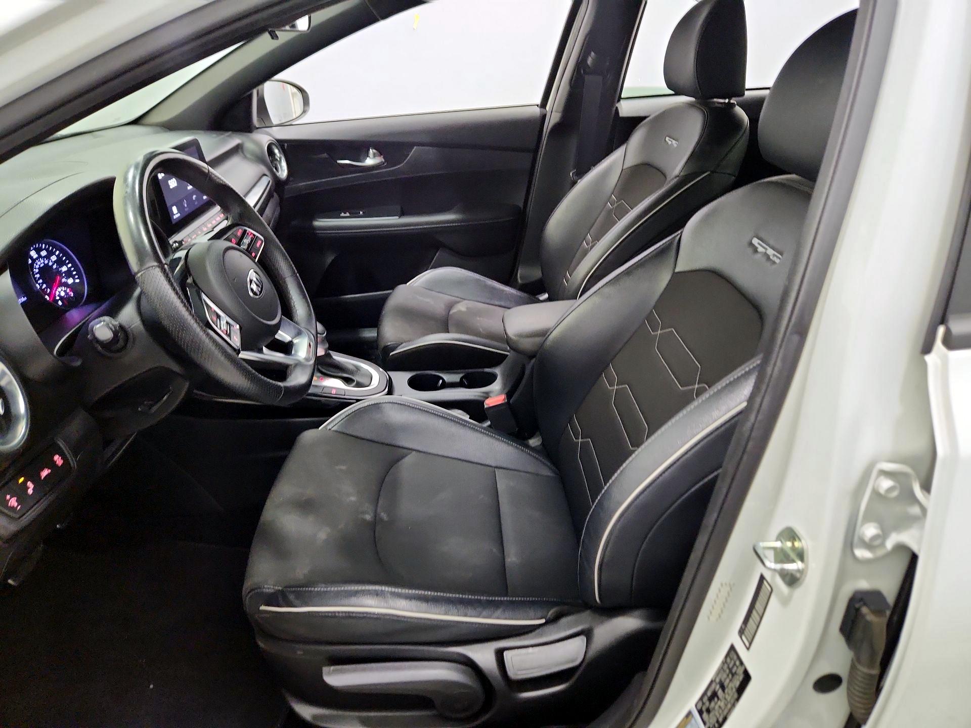 Thumbnail: 2021 Kia Forte - 11