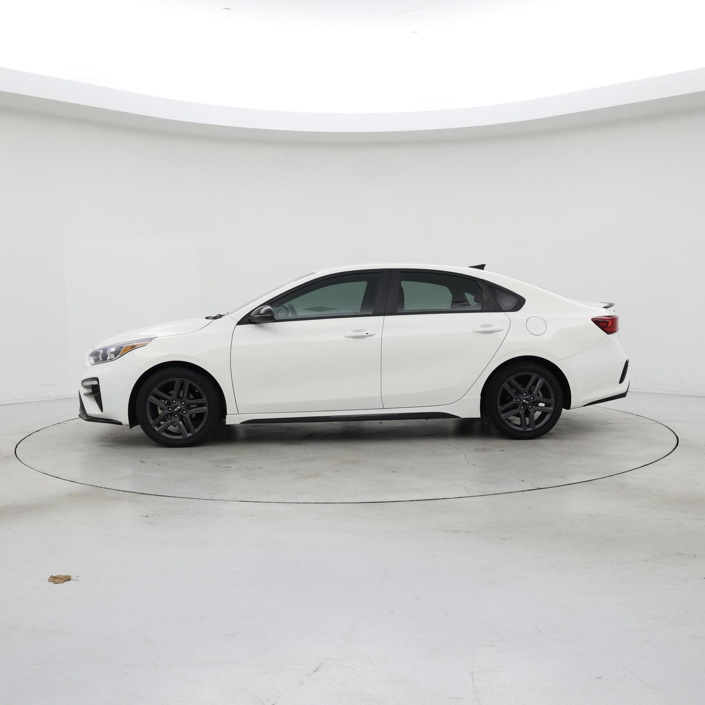 Thumbnail: 2021 Kia Forte - 3