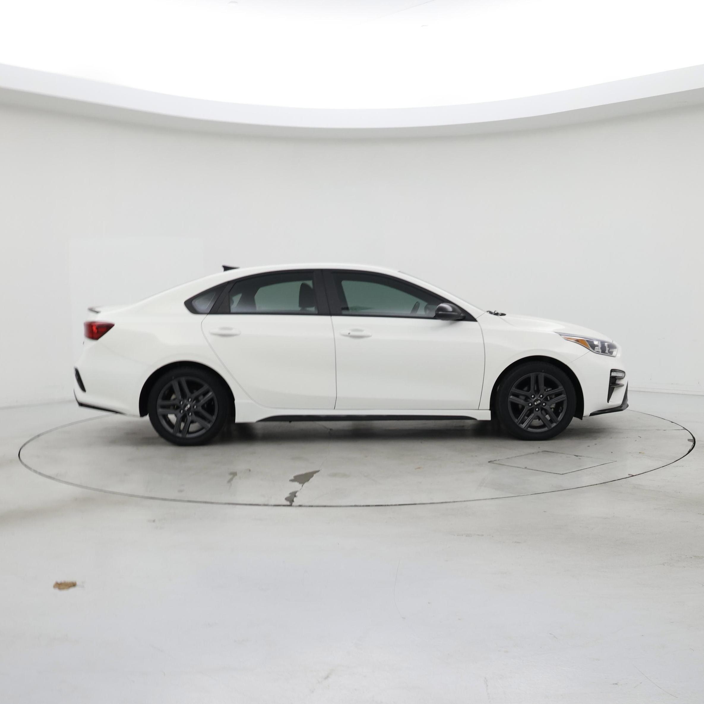 Thumbnail: 2021 Kia Forte - 7