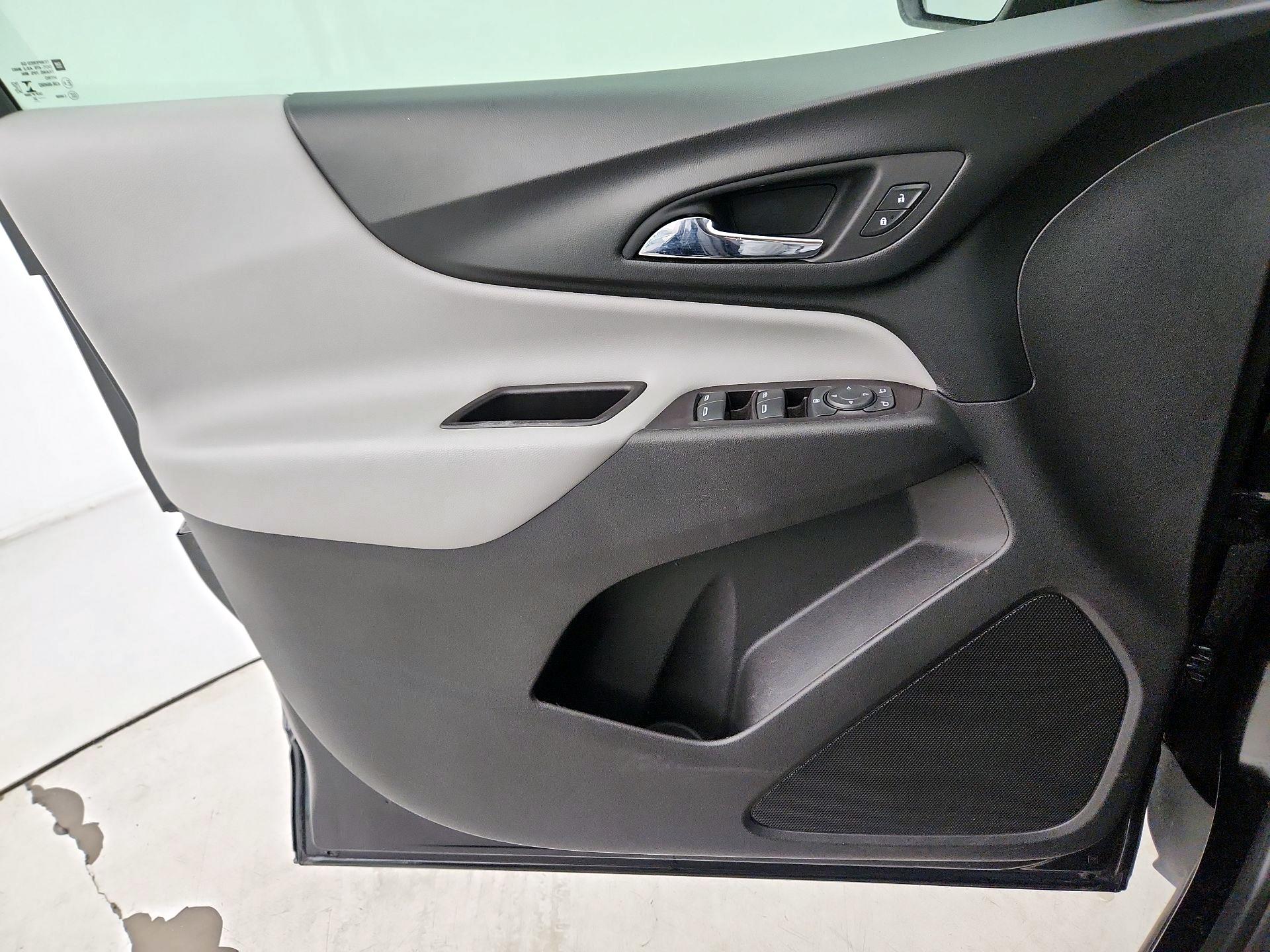 Thumbnail: 2022 Chevrolet Equinox - 12