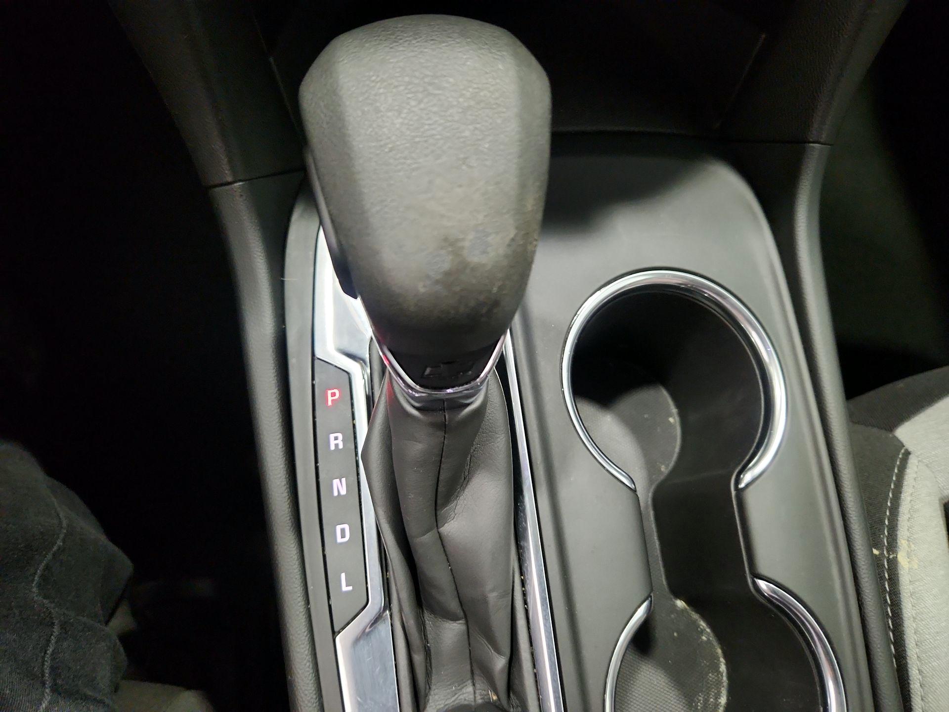 Thumbnail: 2022 Chevrolet Equinox - 17