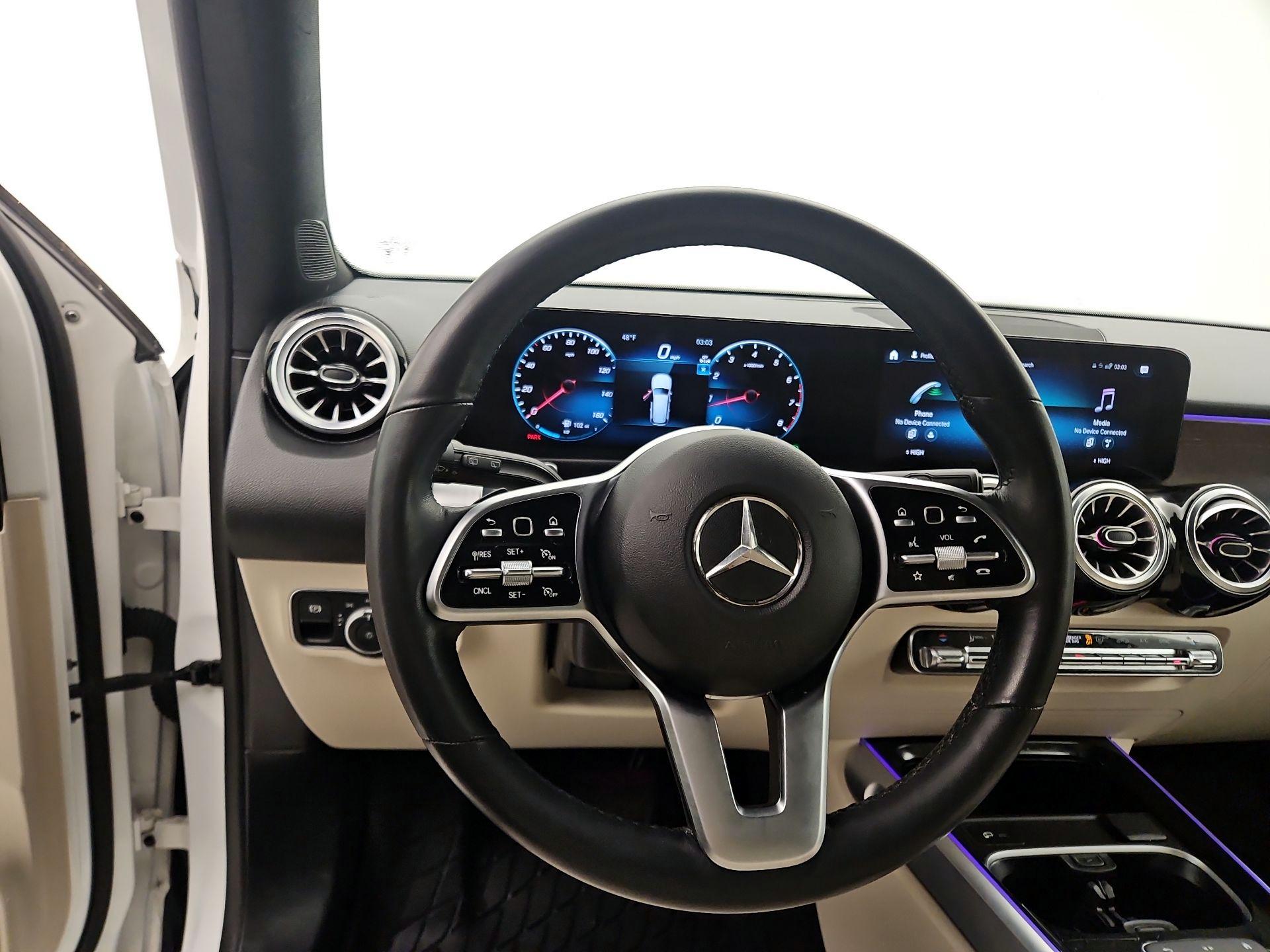 Thumbnail: 2023 Mercedes-Benz GLB - 10