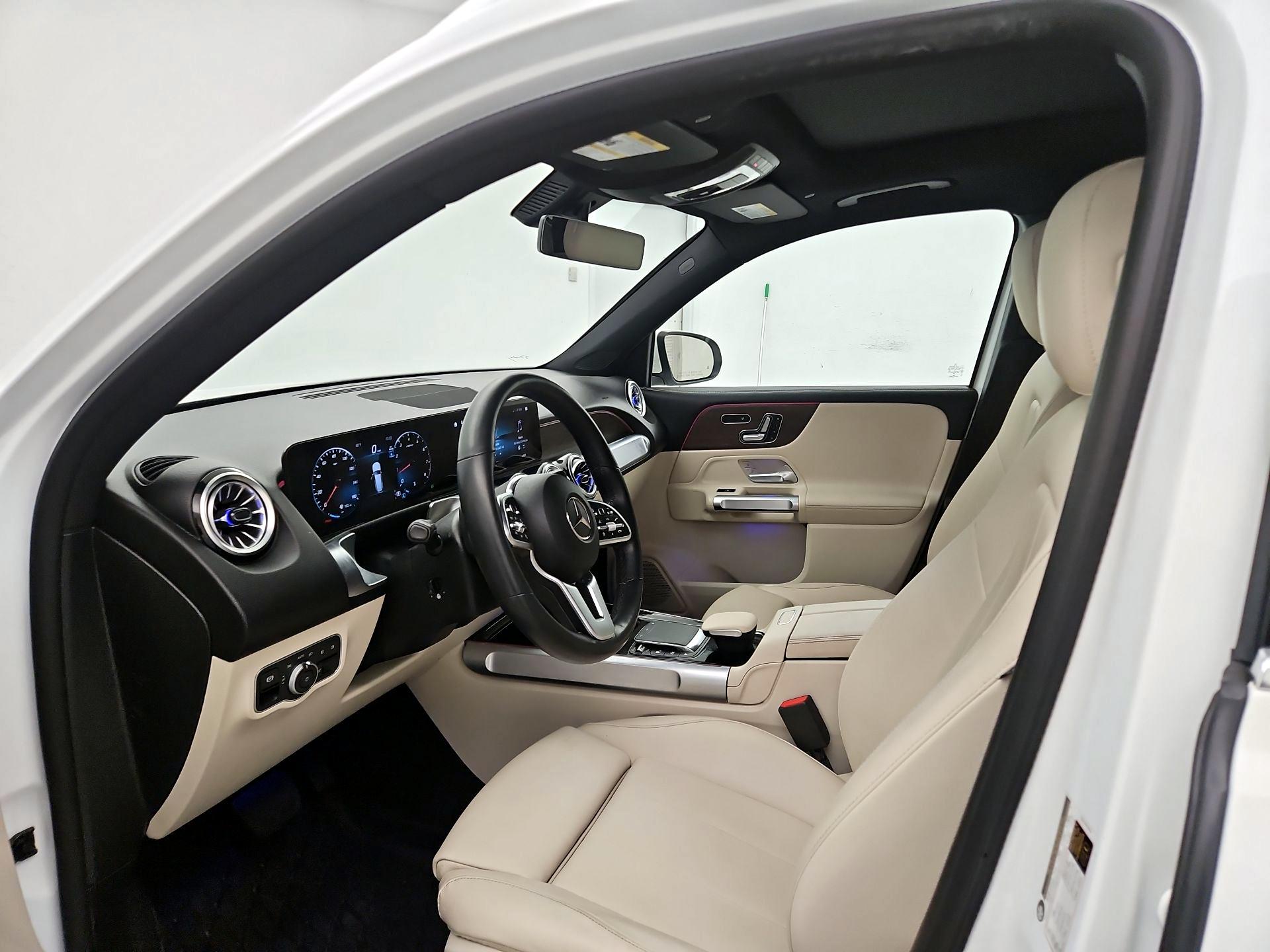 Thumbnail: 2023 Mercedes-Benz GLB - 11