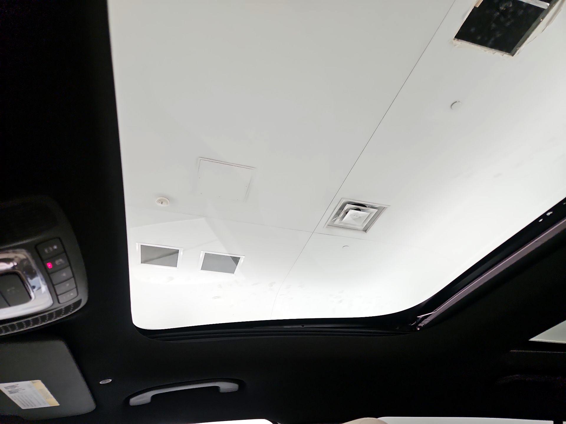 Thumbnail: 2023 Mercedes-Benz GLB - 19