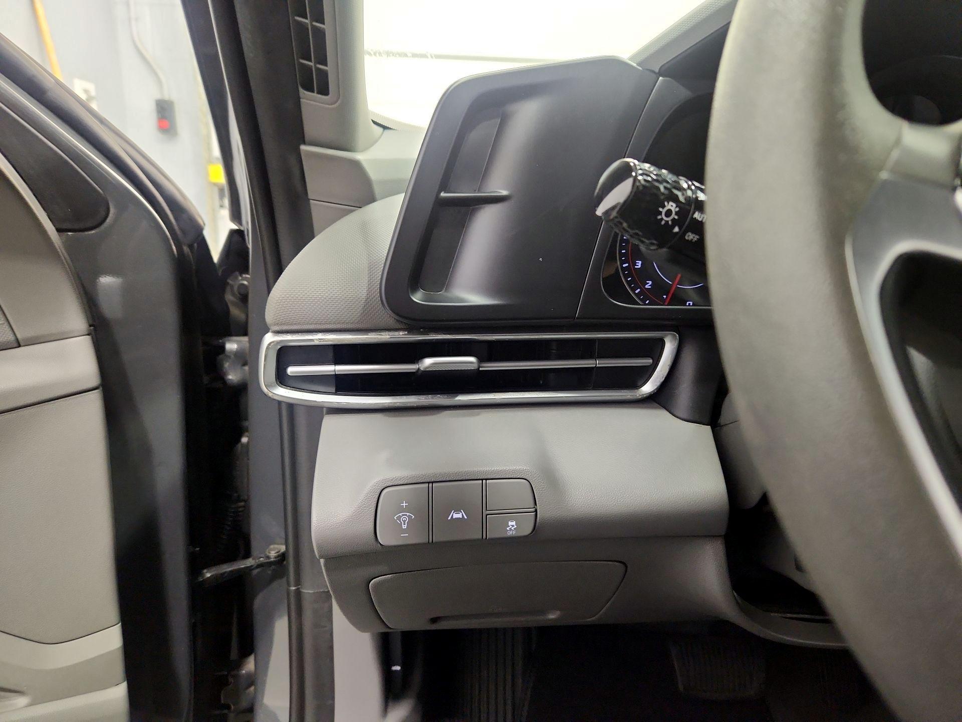 Thumbnail: 2023 Hyundai Elantra - 13