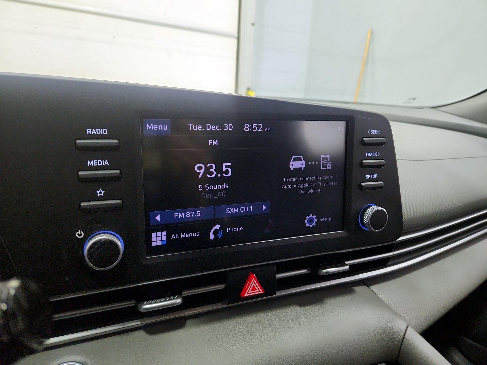 Thumbnail: 2023 Hyundai Elantra - 15