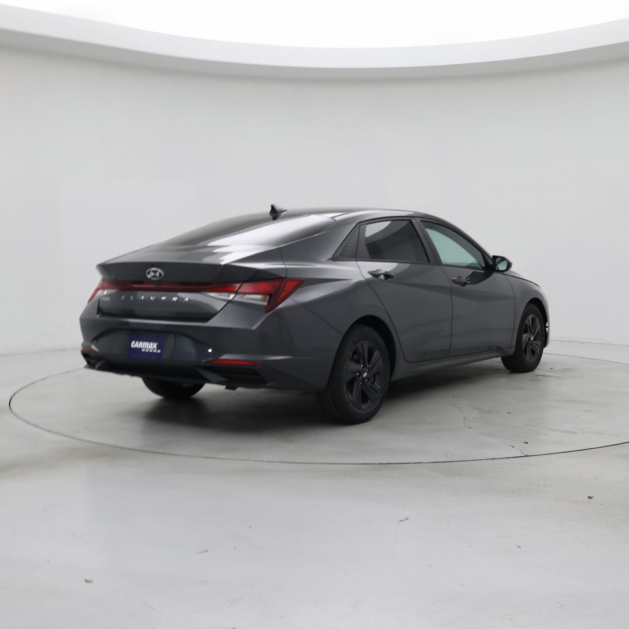 Thumbnail: 2023 Hyundai Elantra - 8