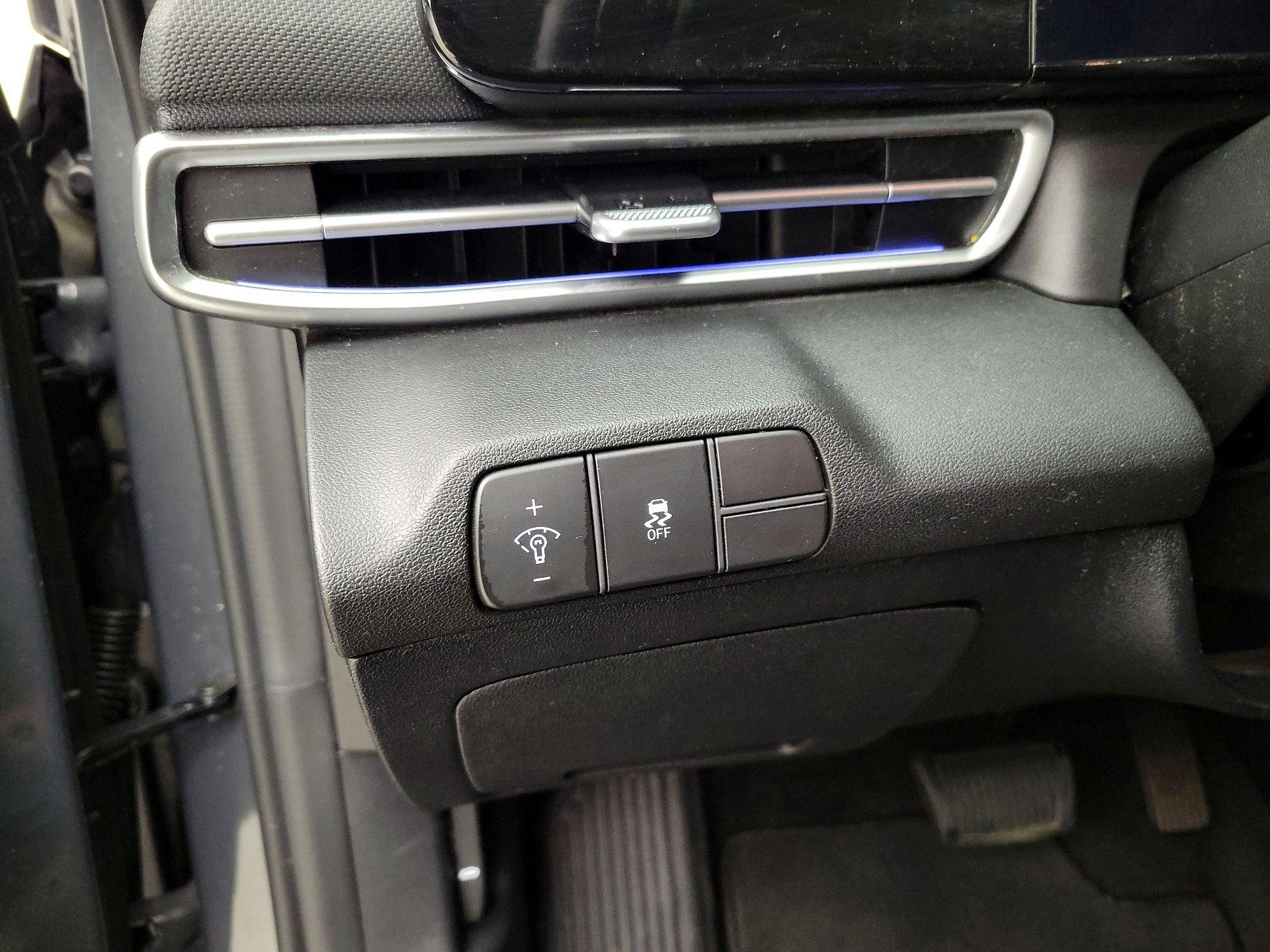 Thumbnail: 2024 Hyundai Elantra - 13