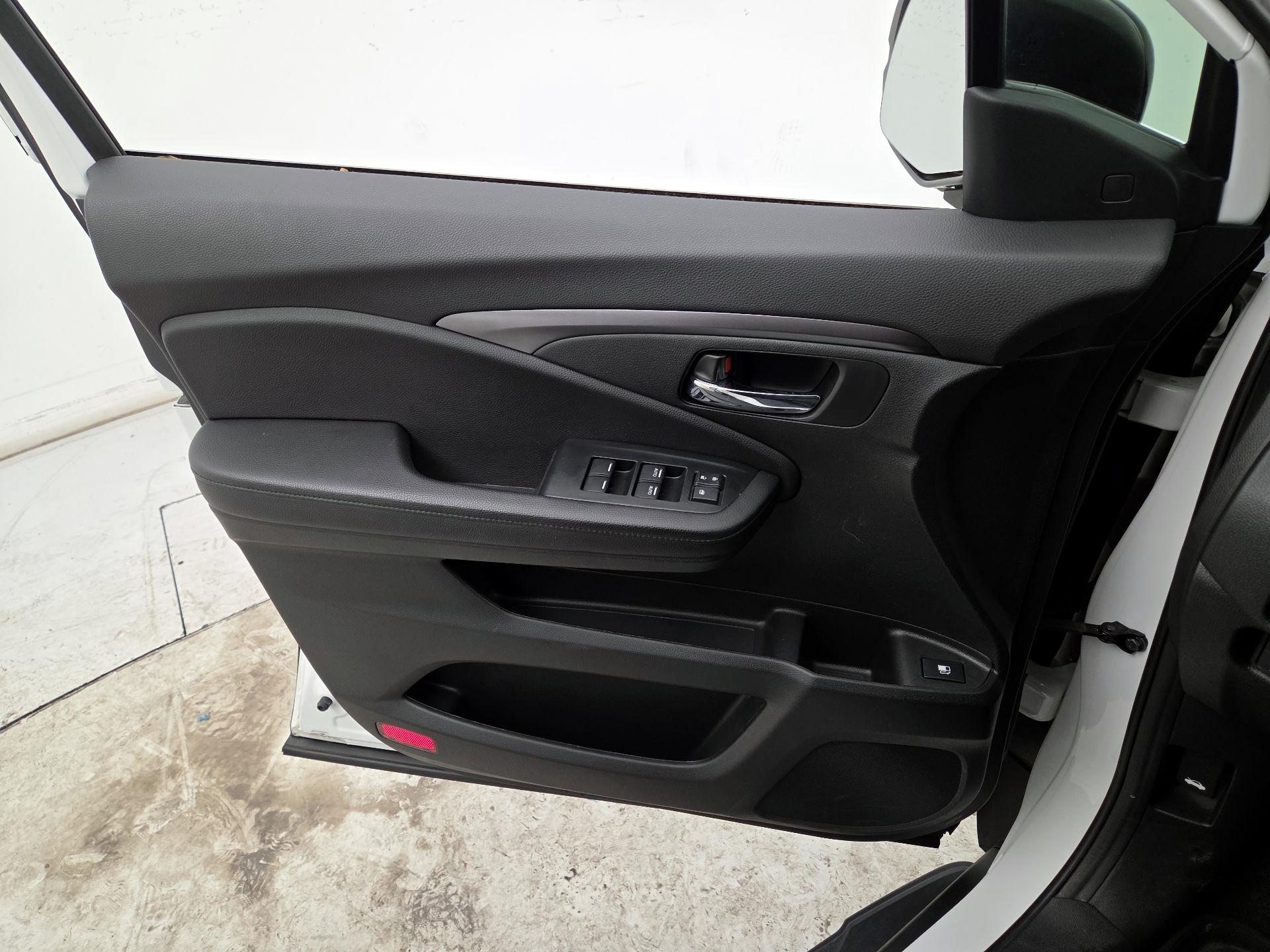 Thumbnail: 2022 Honda Pilot - 12