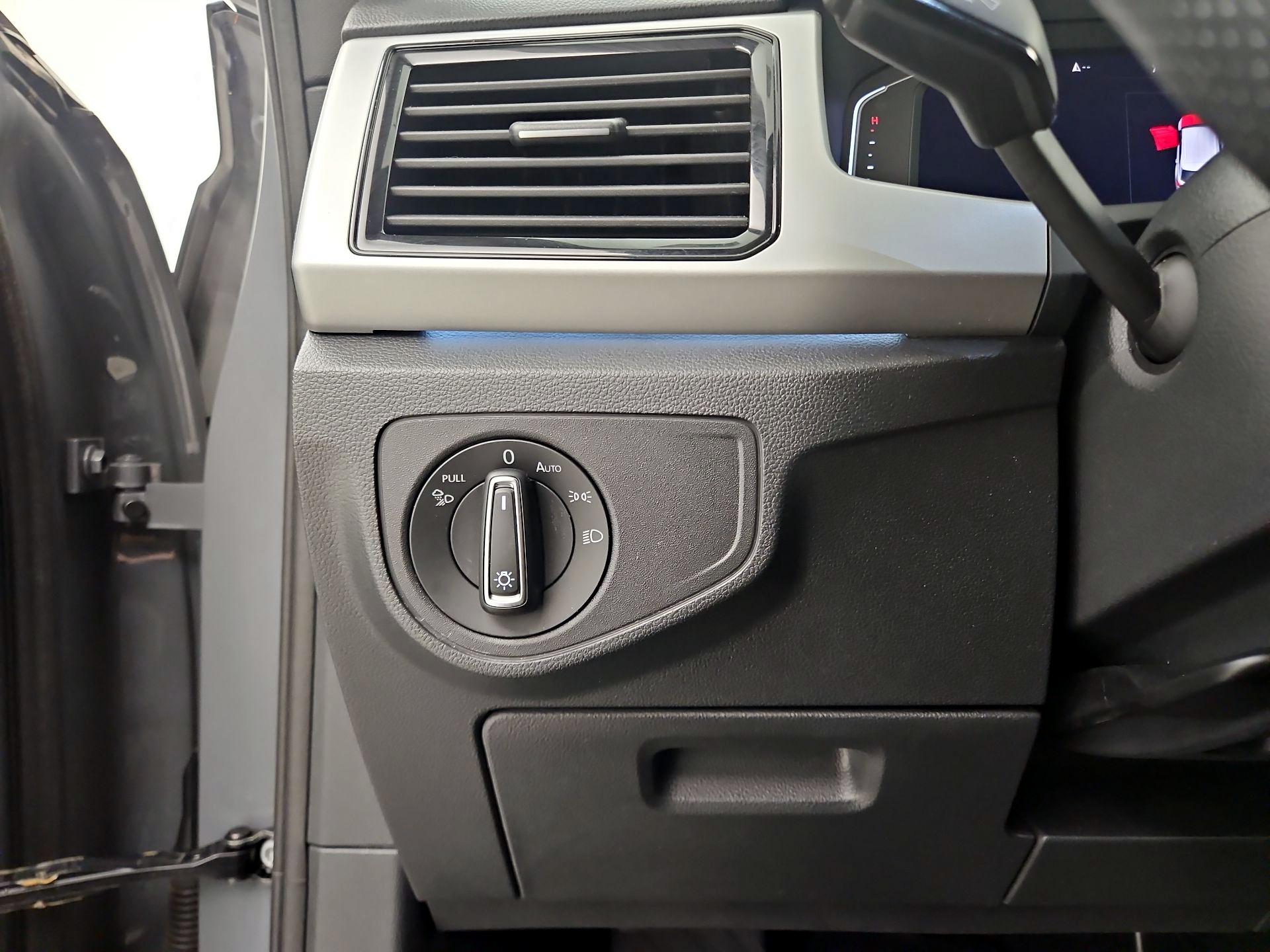 Thumbnail: 2022 Volkswagen Atlas - 13