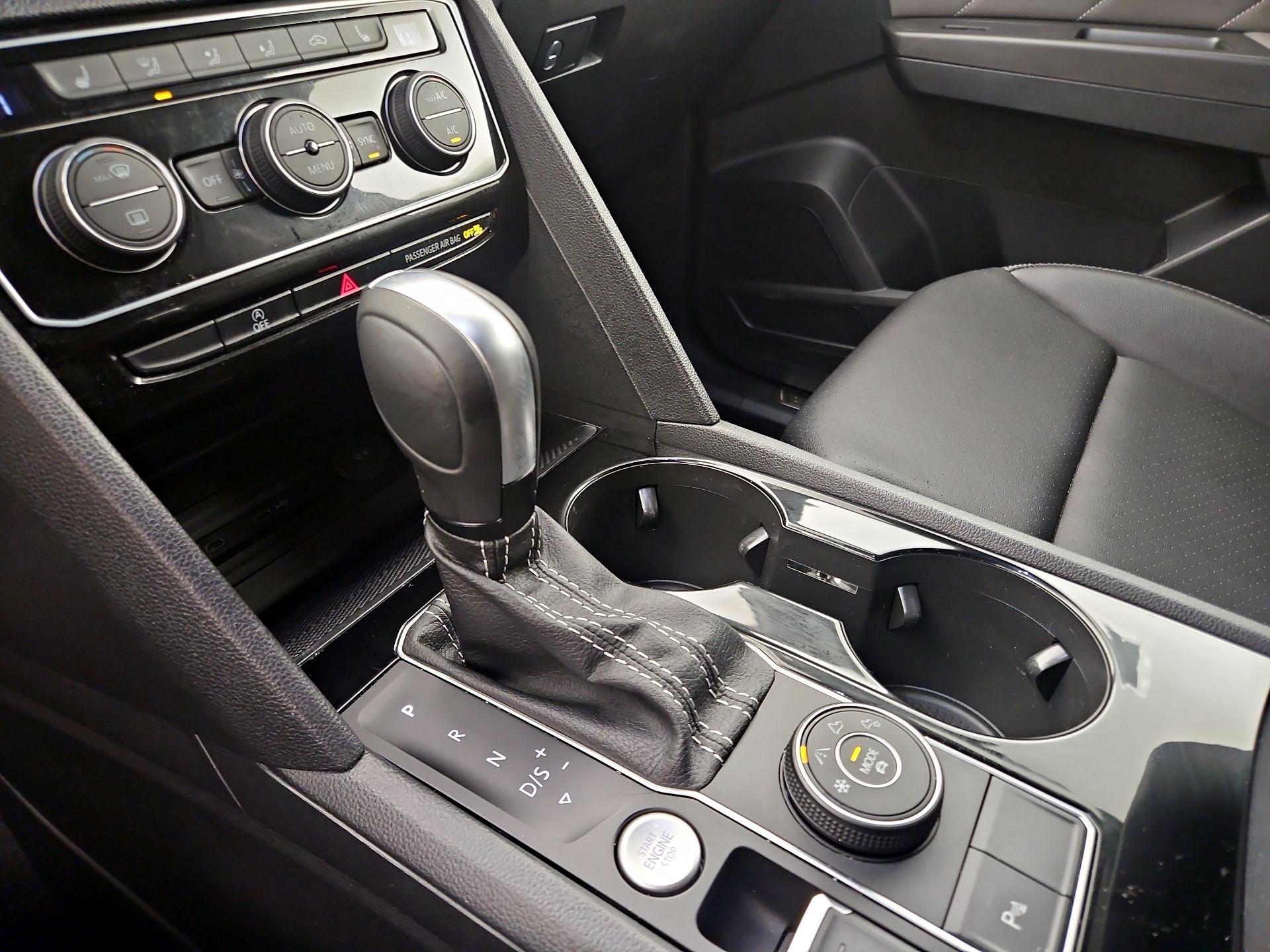 Thumbnail: 2022 Volkswagen Atlas - 17