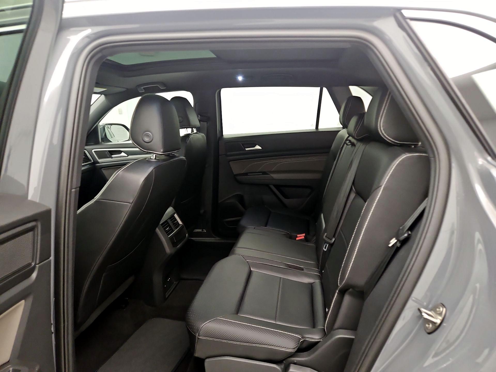 Thumbnail: 2022 Volkswagen Atlas - 20