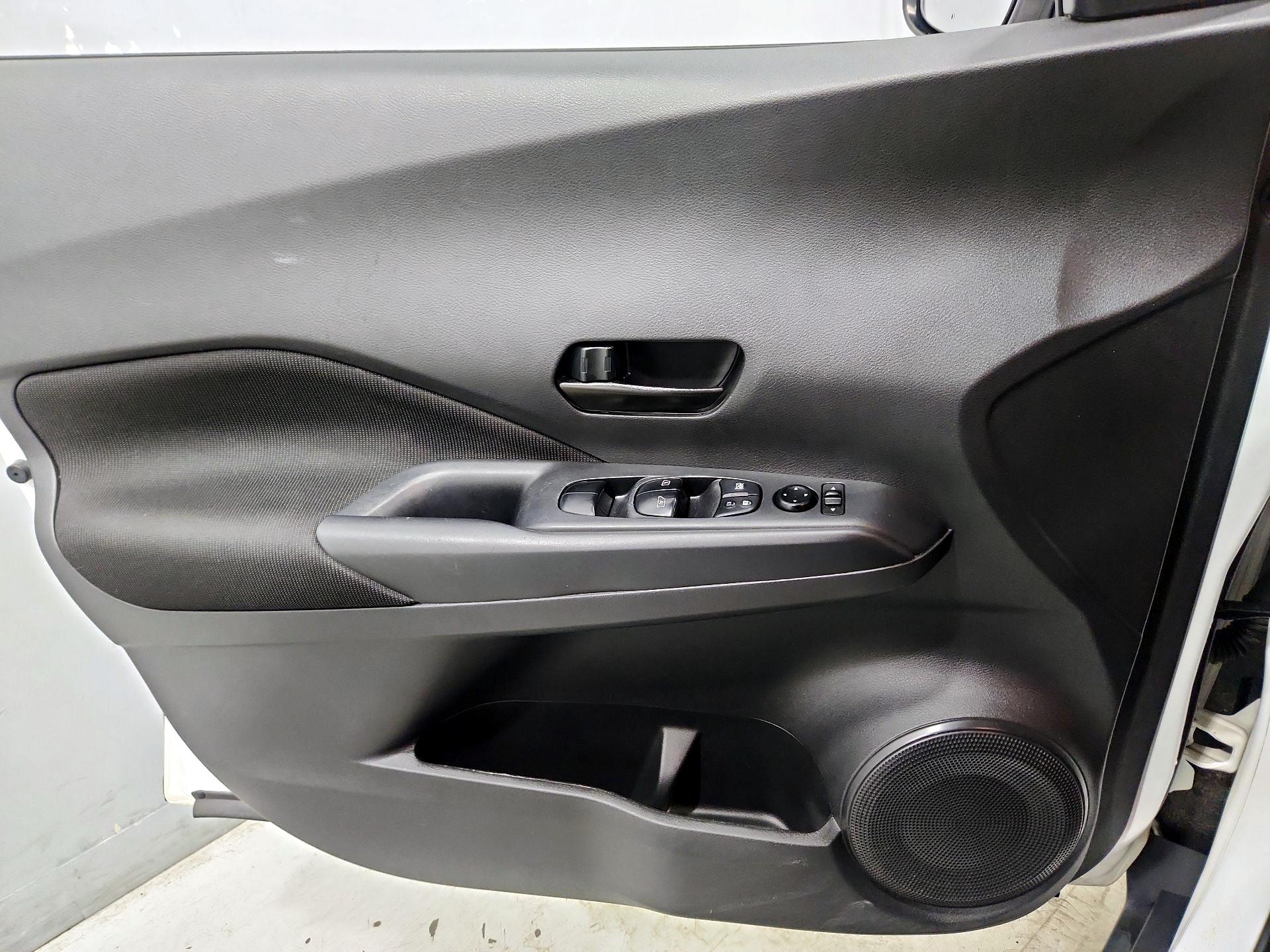 Thumbnail: 2022 Nissan Kicks - 12