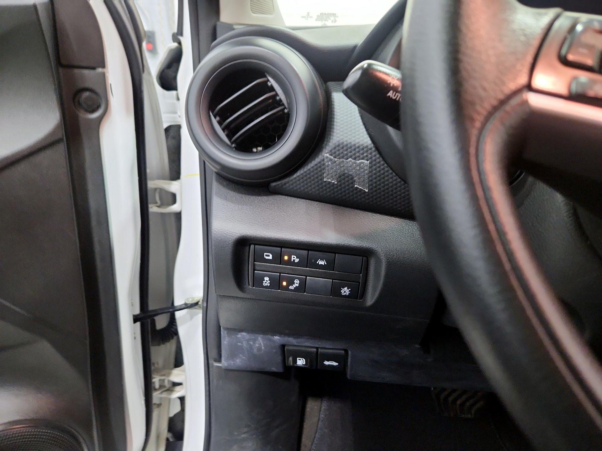 Thumbnail: 2022 Nissan Kicks - 13