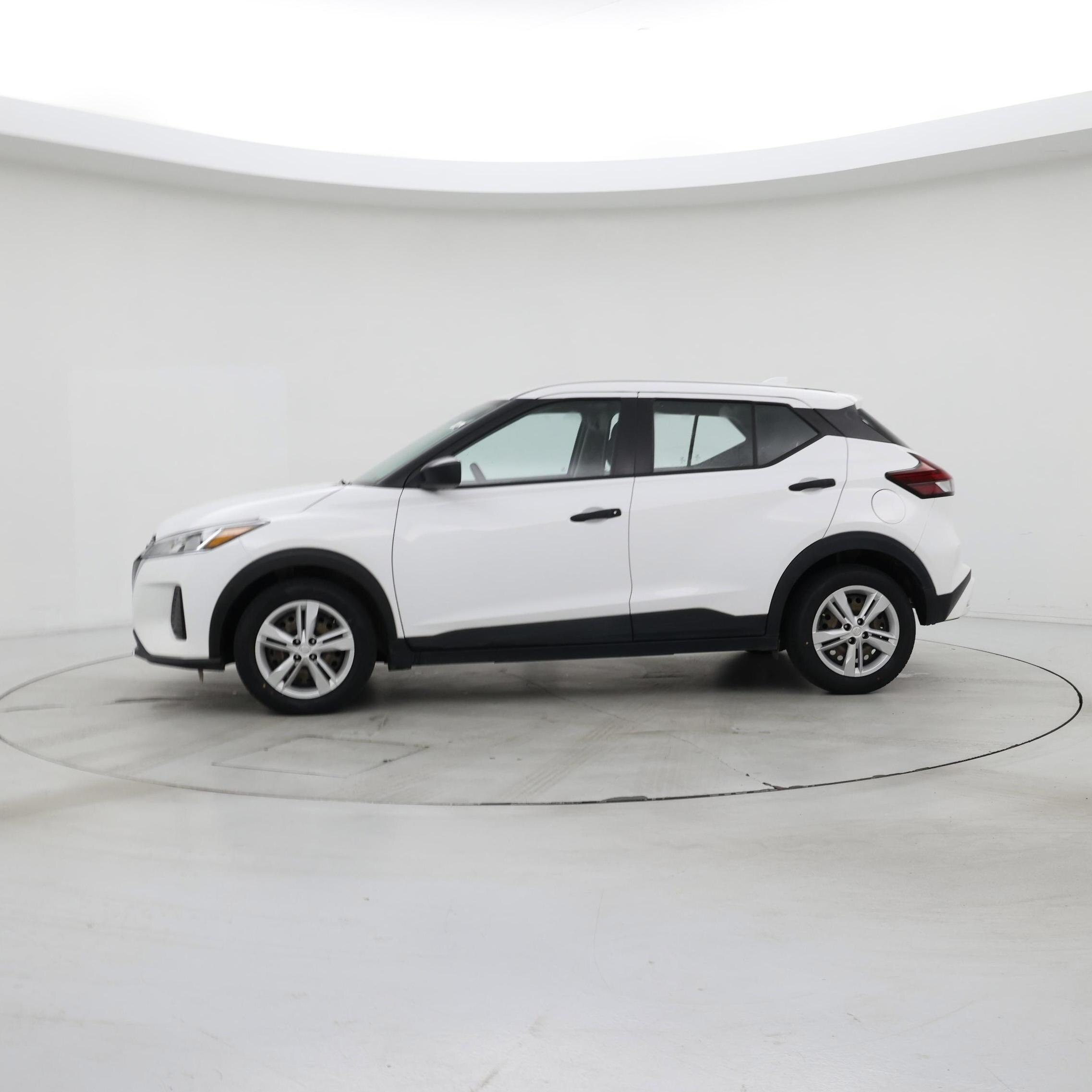 Thumbnail: 2022 Nissan Kicks - 3