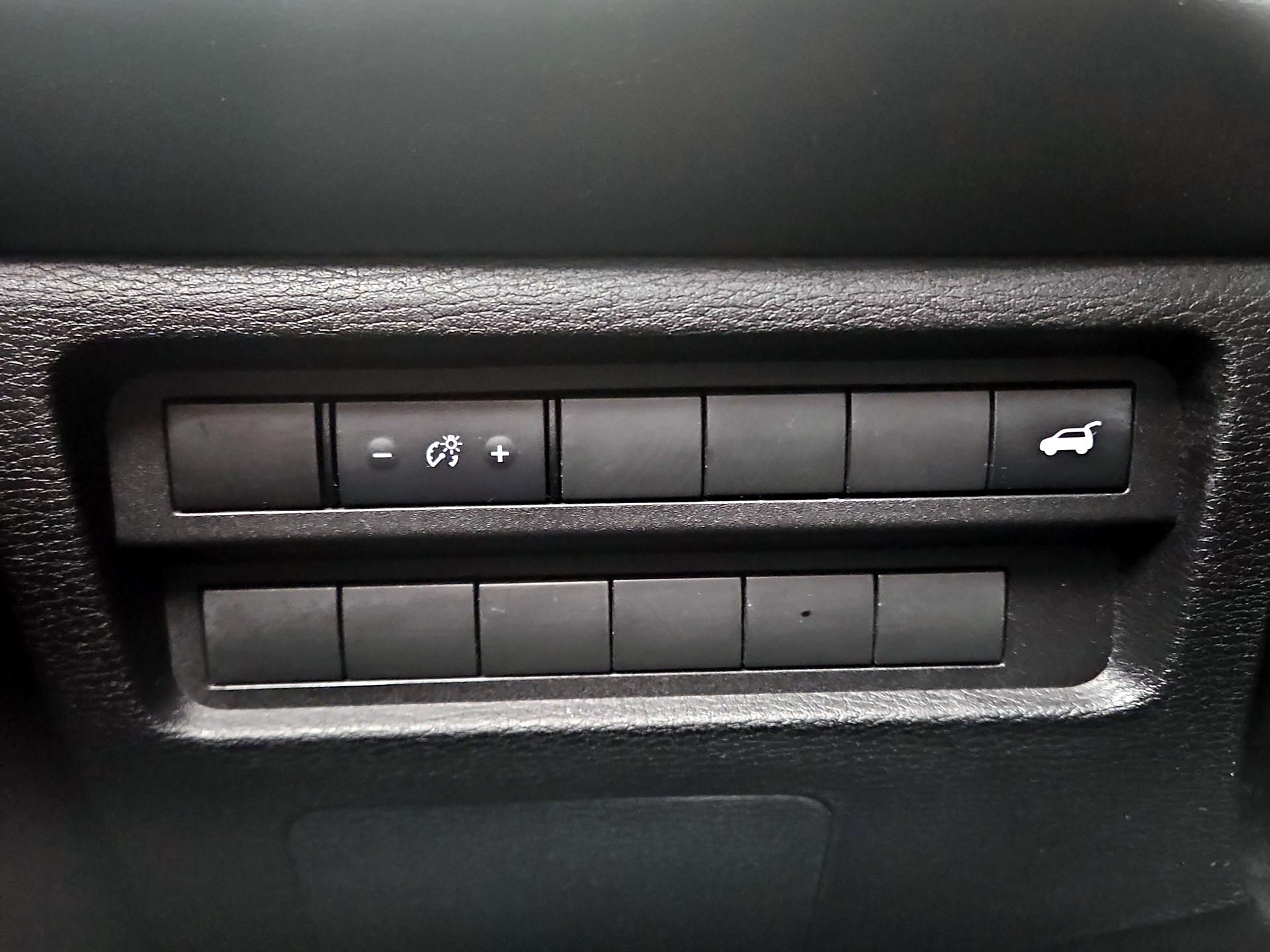 Thumbnail: 2022 Mitsubishi Outlander - 13