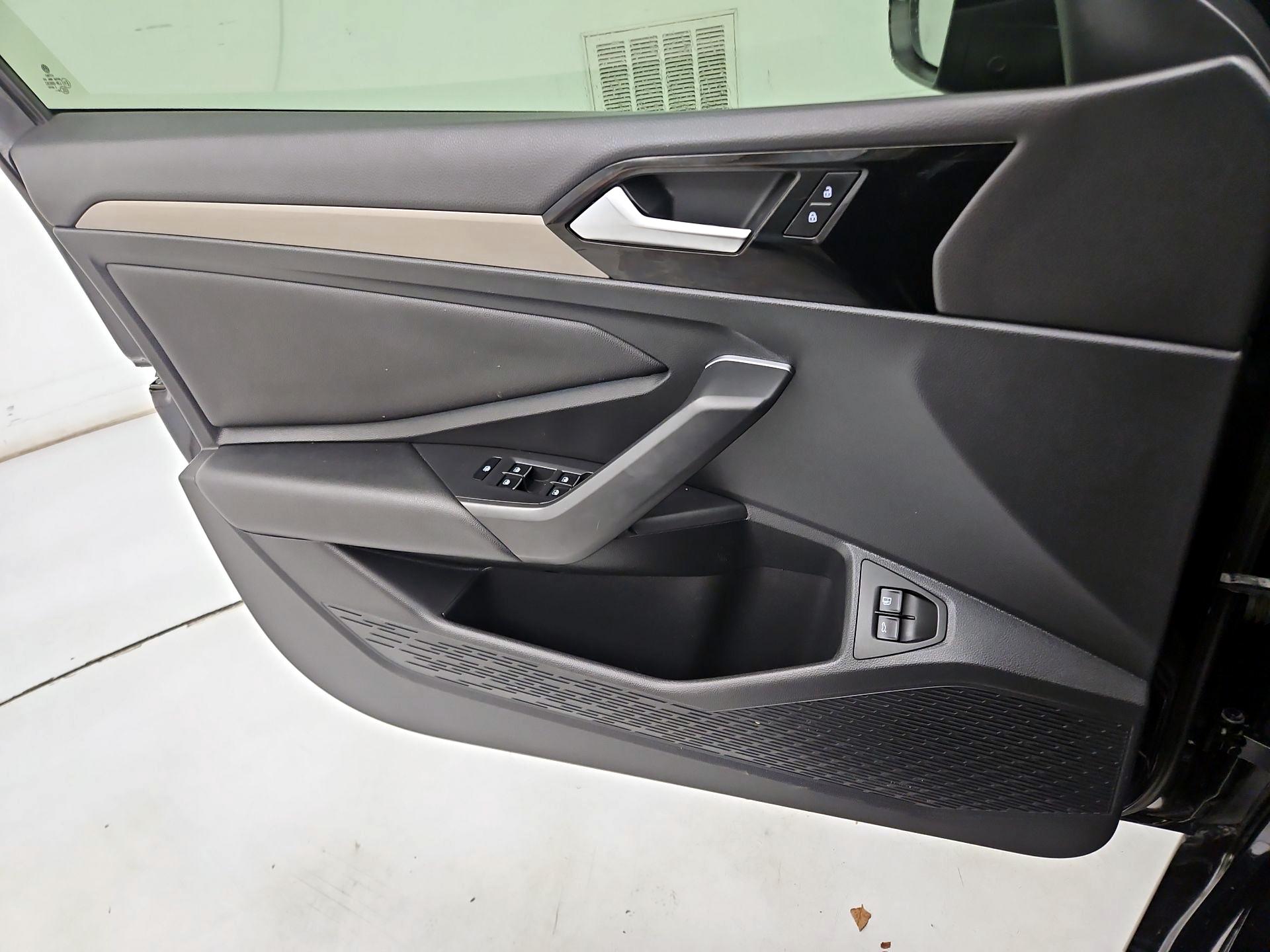 Thumbnail: 2021 Volkswagen Jetta - 12