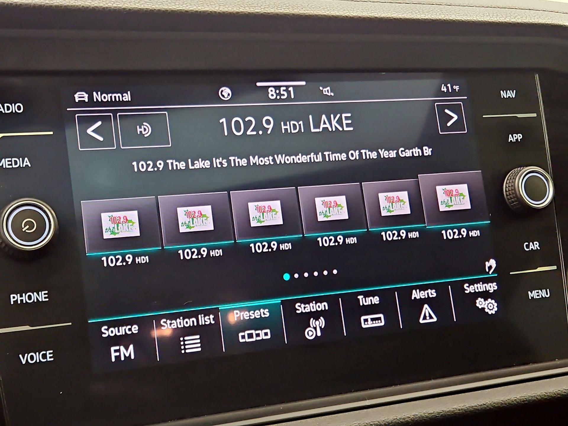 Thumbnail: 2021 Volkswagen Jetta - 15