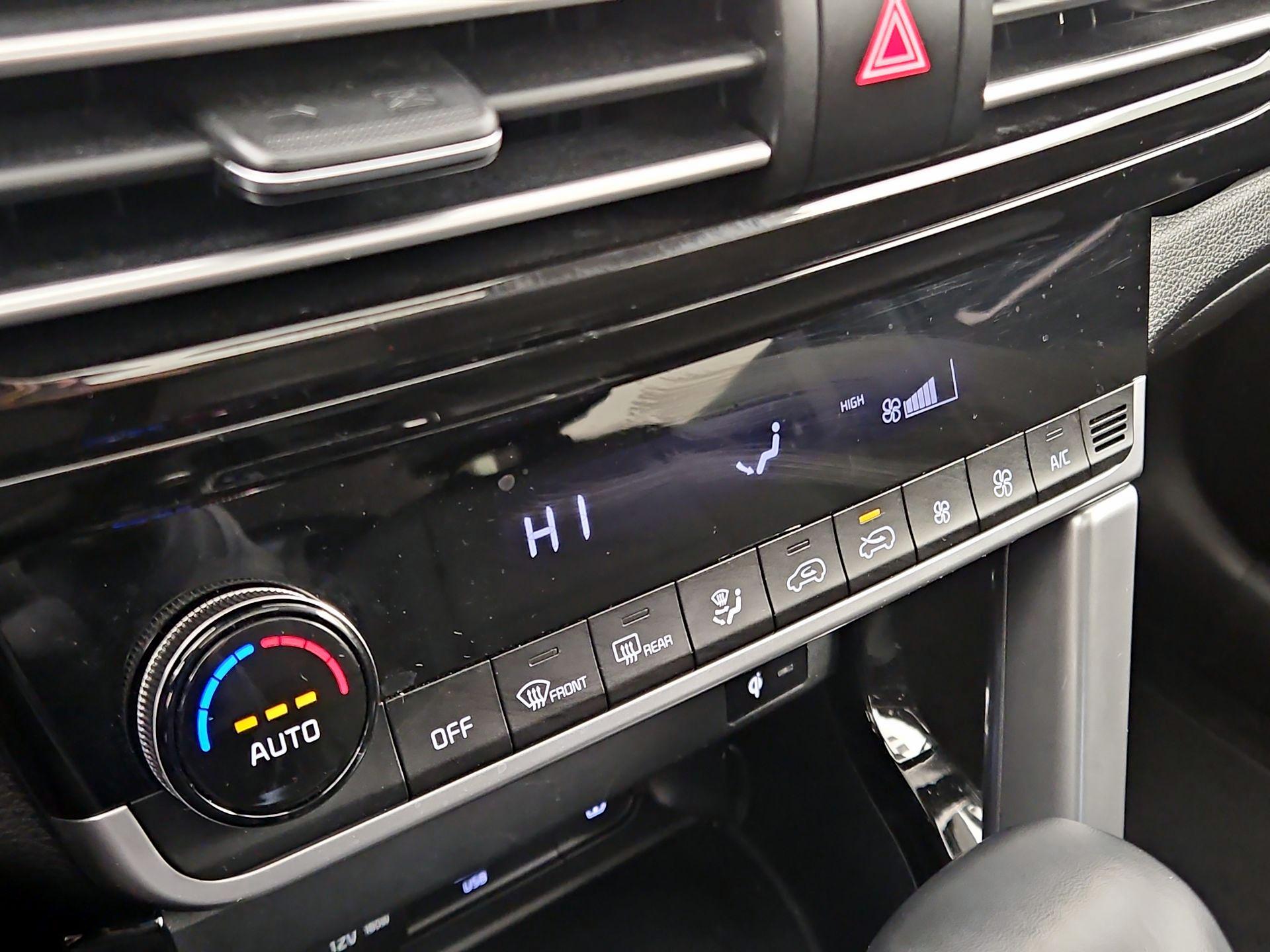 Thumbnail: 2022 Kia Seltos - 16