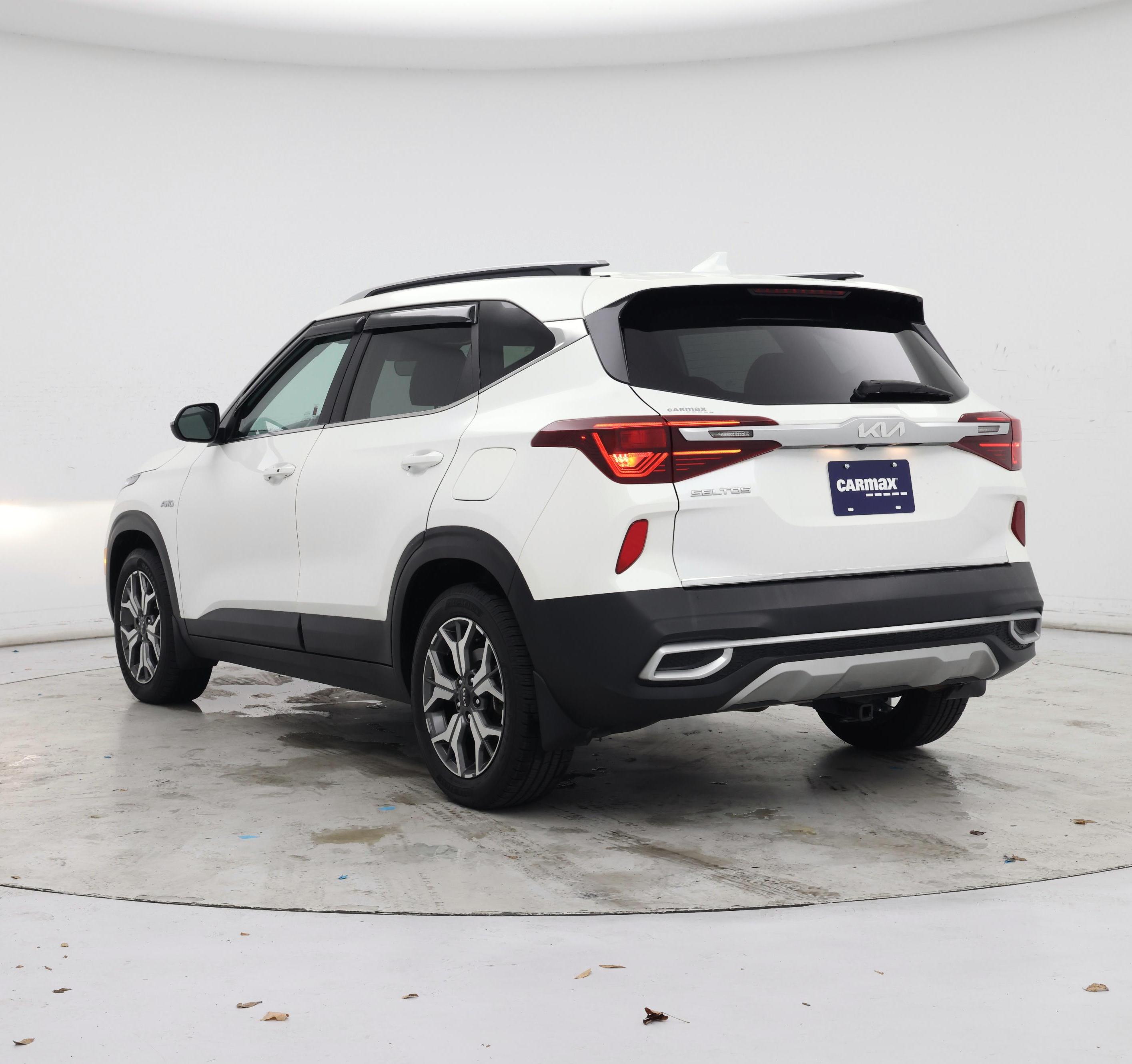 Thumbnail: 2022 Kia Seltos - 2