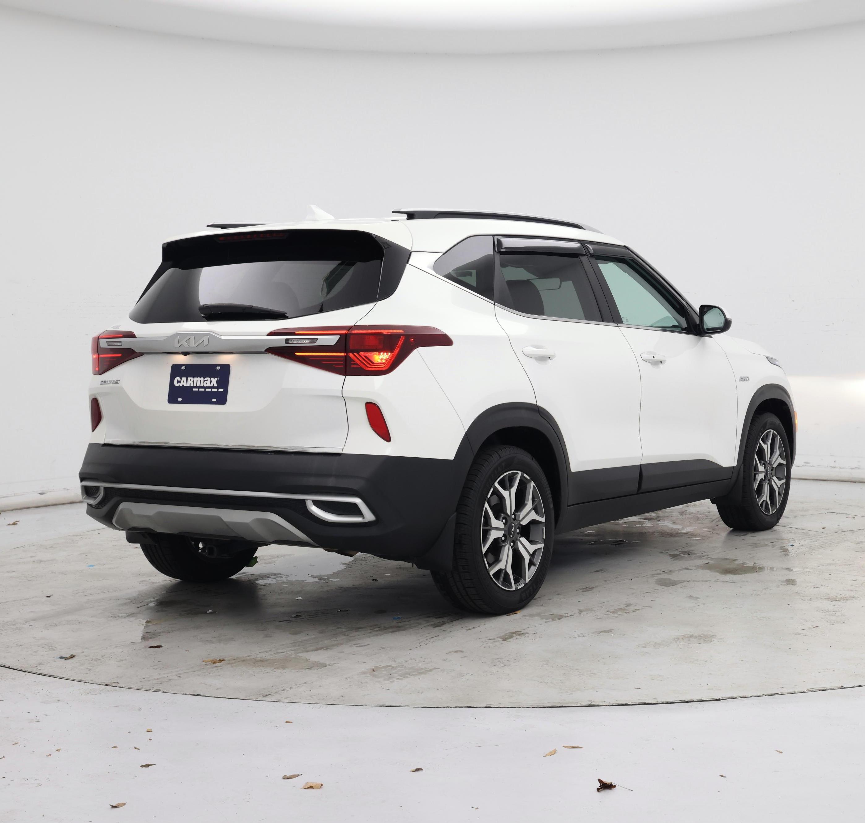 Thumbnail: 2022 Kia Seltos - 8