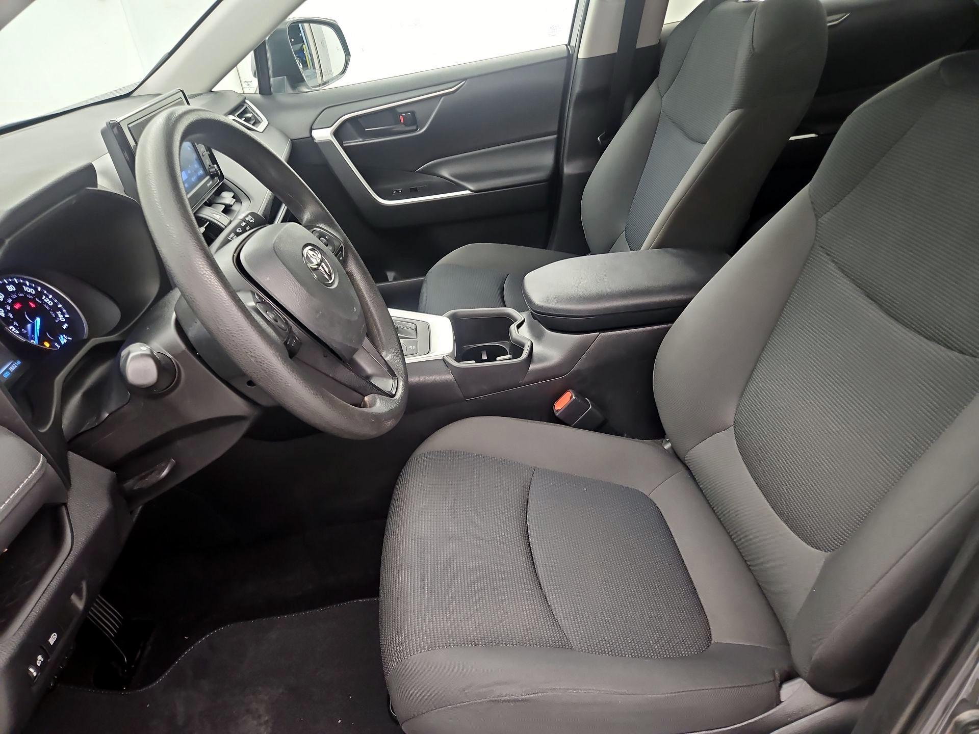 Thumbnail: 2022 Toyota RAV4 - 11